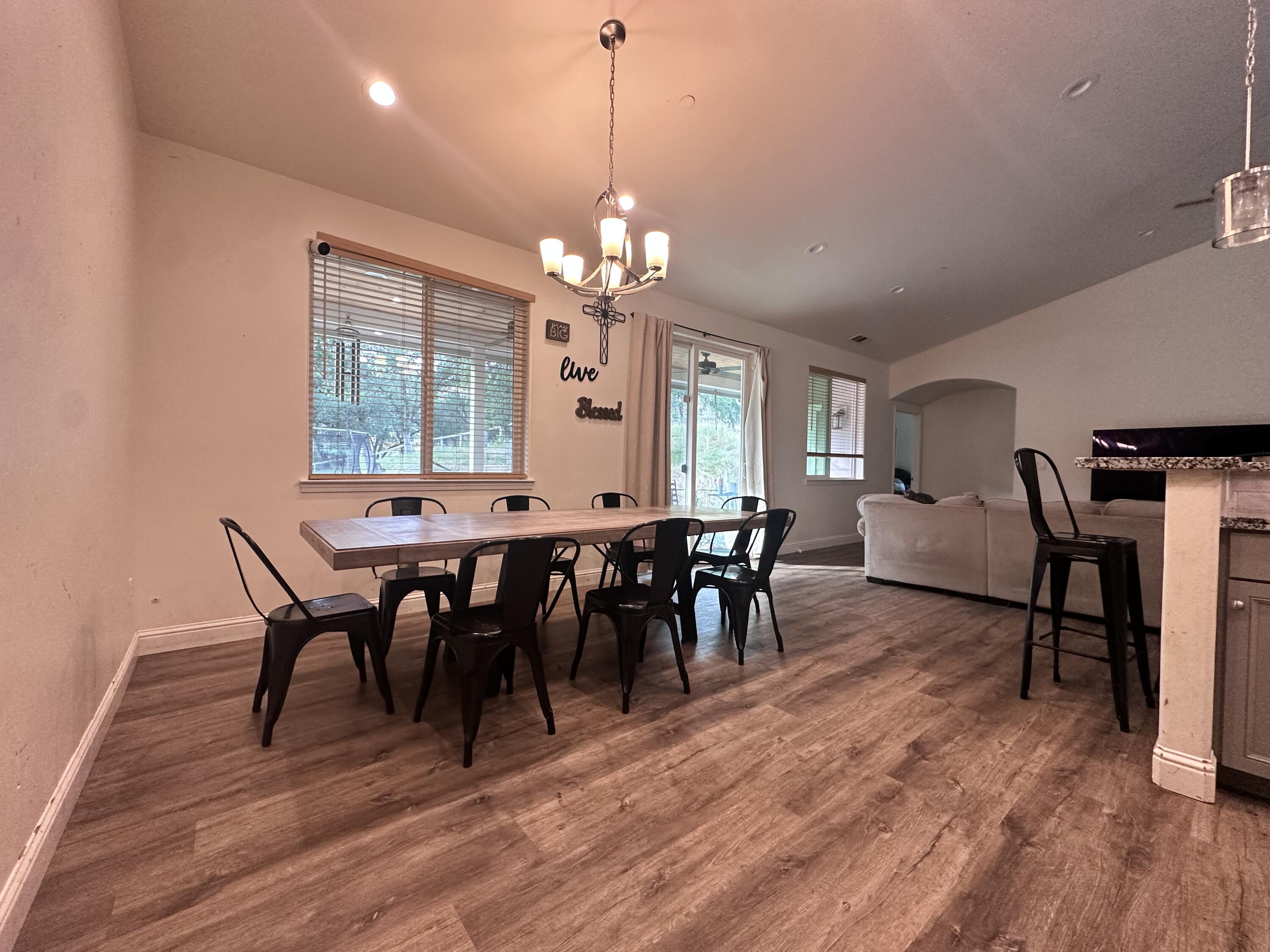 41955 Black Oak Dr, Three Rivers, CA 93271