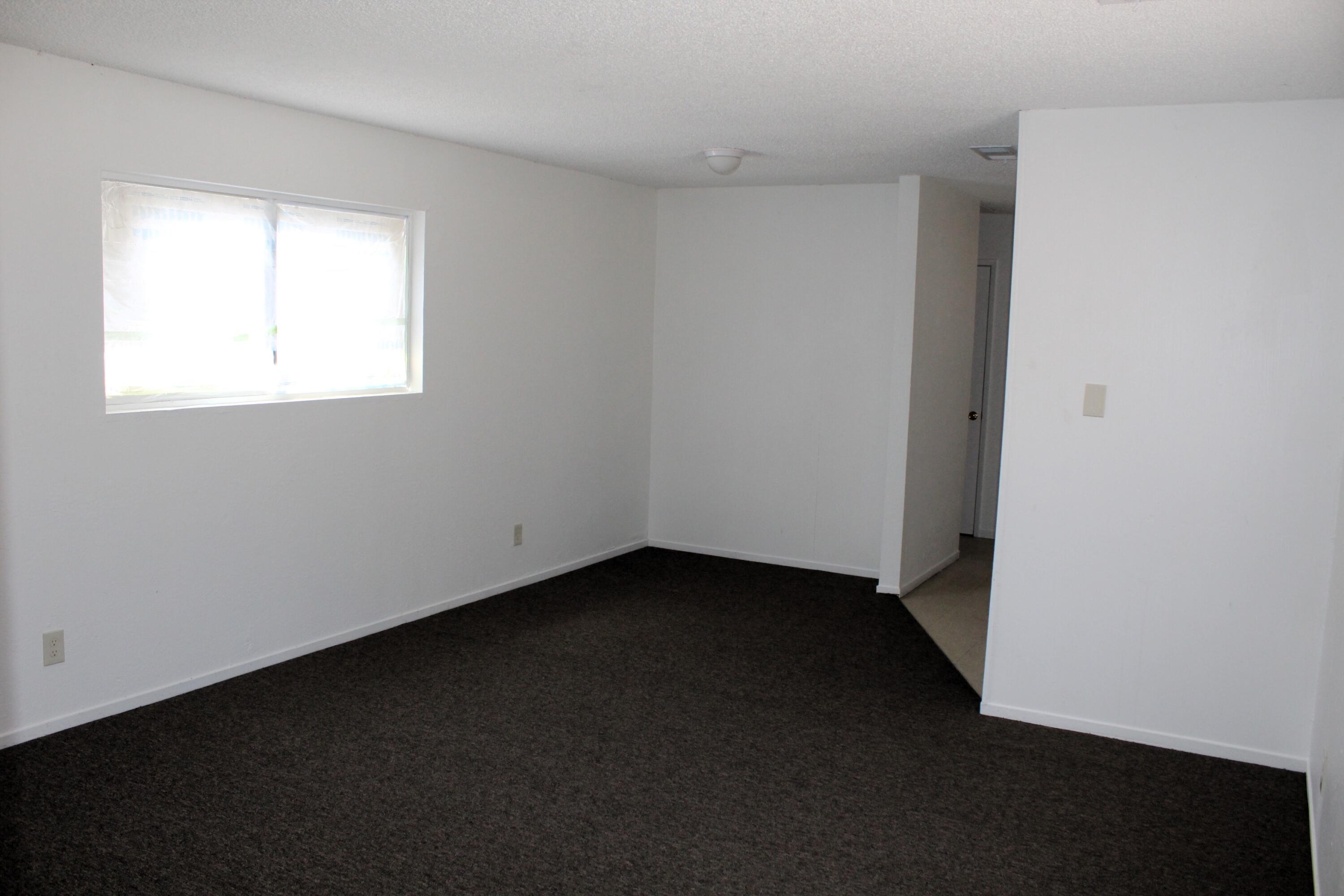 385 S Cornell St, Porterville, CA 93257