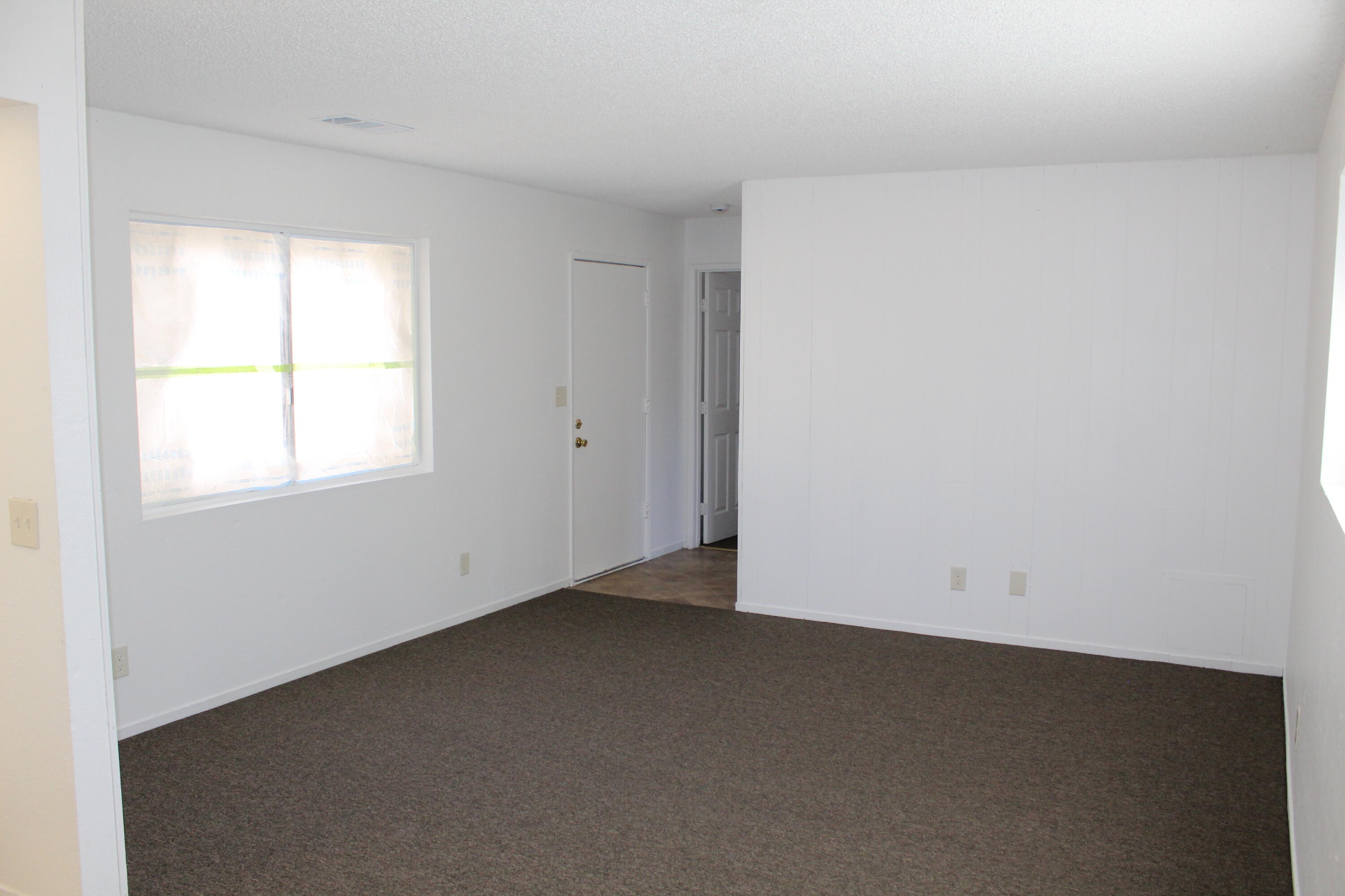 385 S Cornell St, Porterville, CA 93257