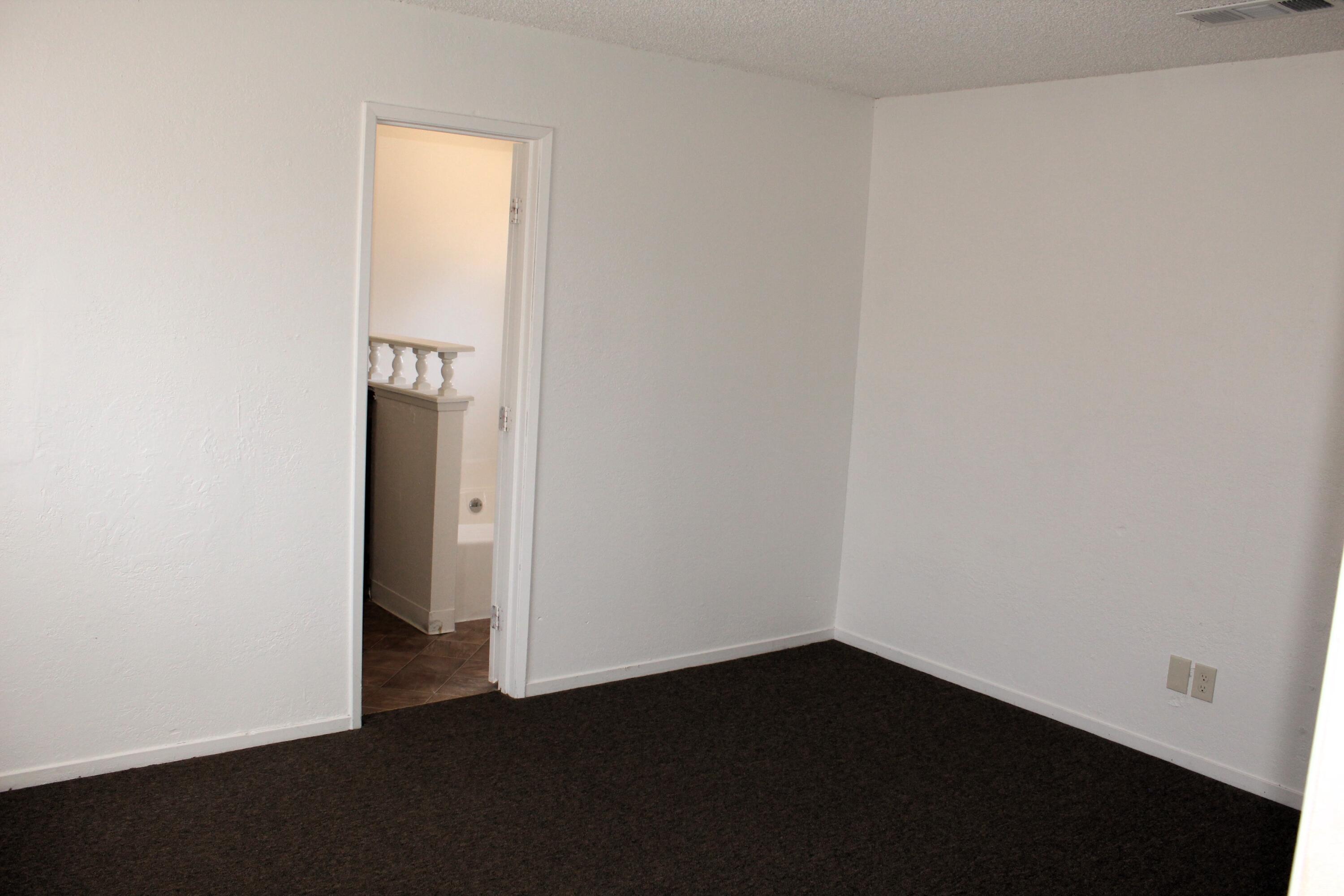 385 S Cornell St, Porterville, CA 93257