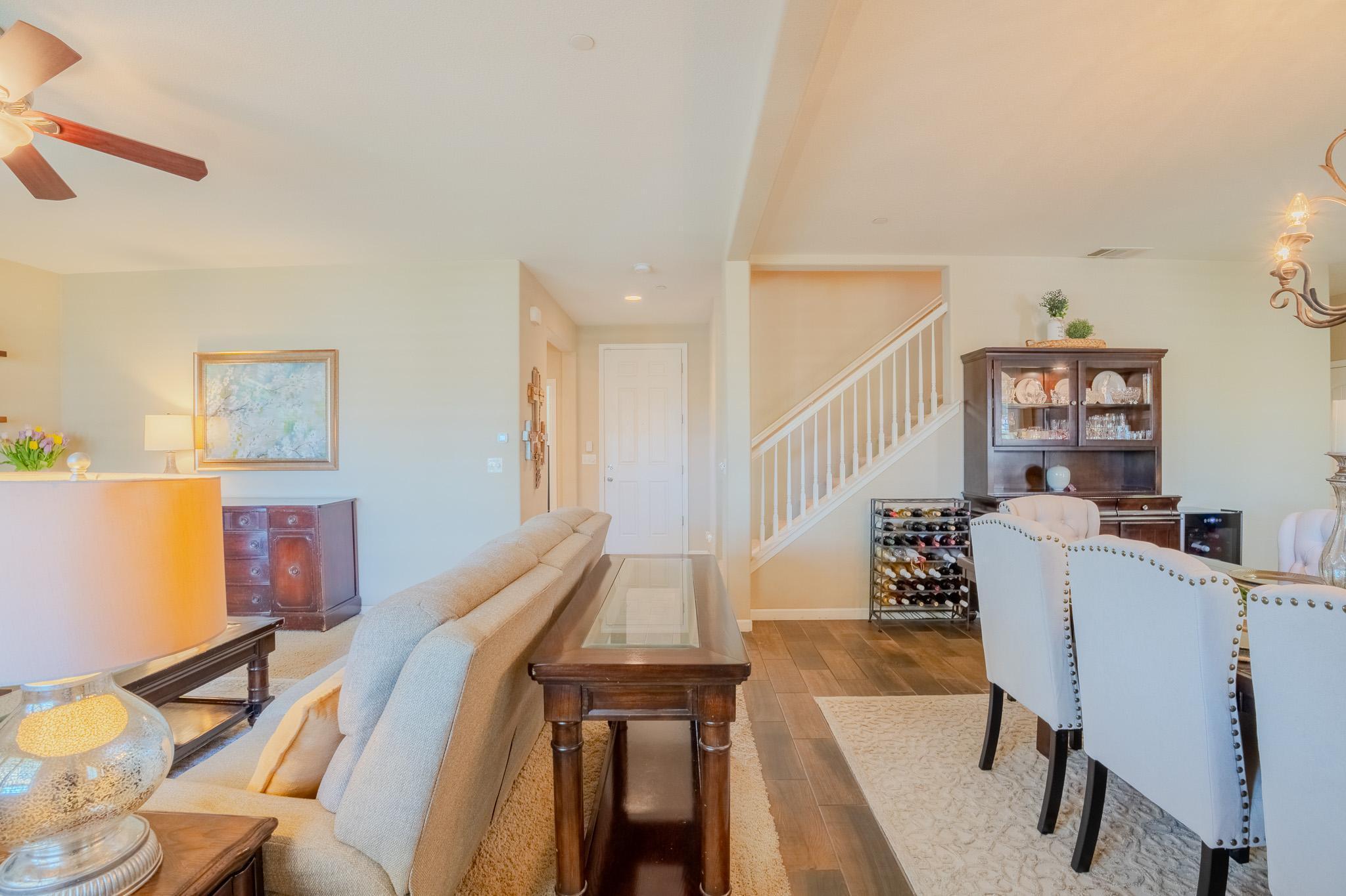 1116 W Muir Way, Hanford, CA 93230