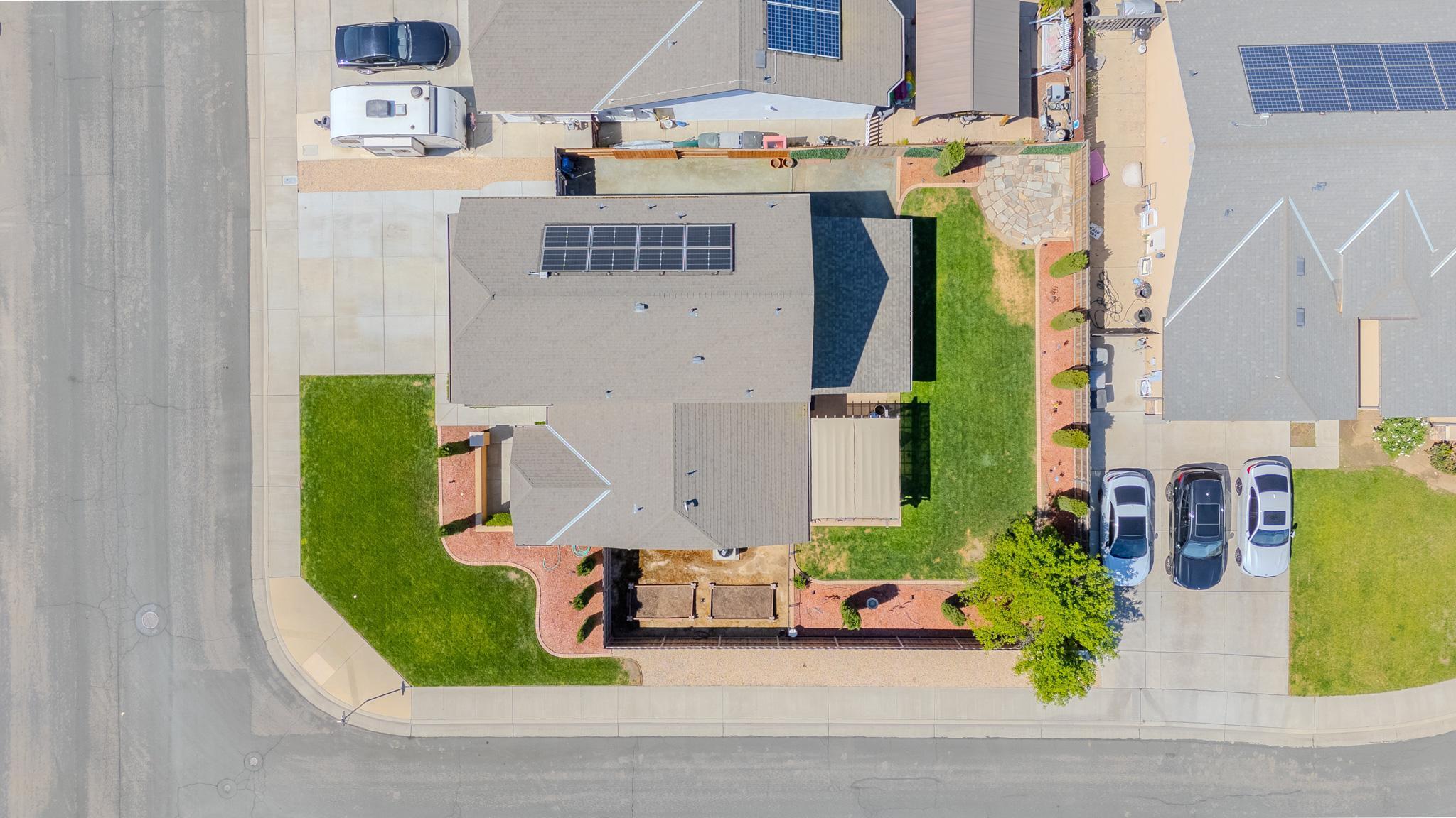 1116 W Muir Way, Hanford, CA 93230