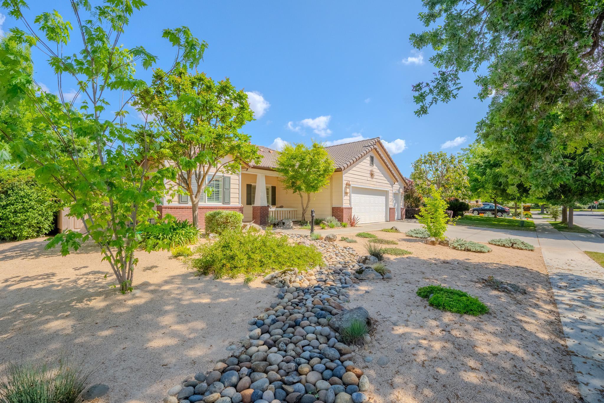 3634 N Jackie St, Visalia, CA 93291