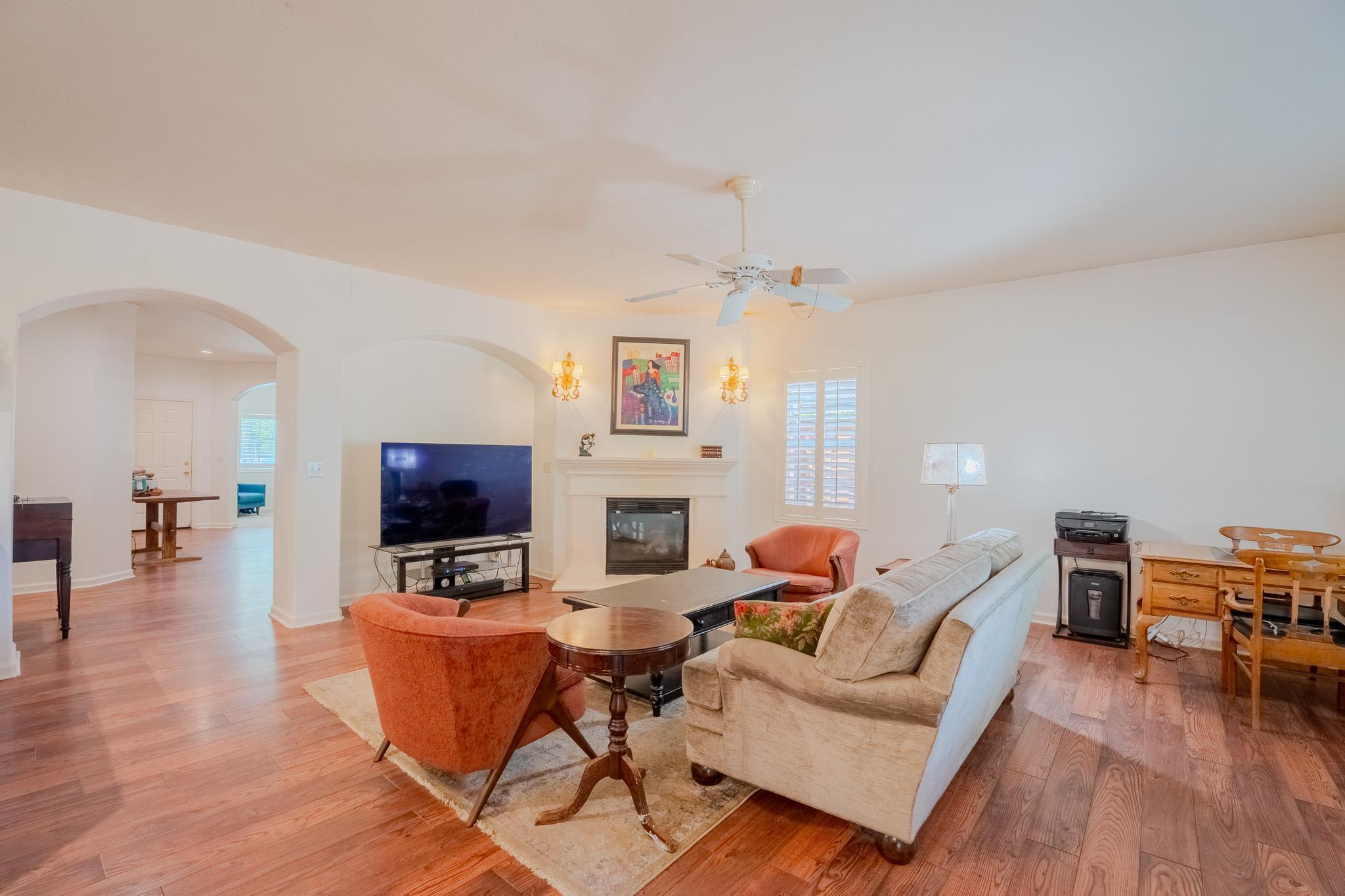 3634 N Jackie St, Visalia, CA 93291