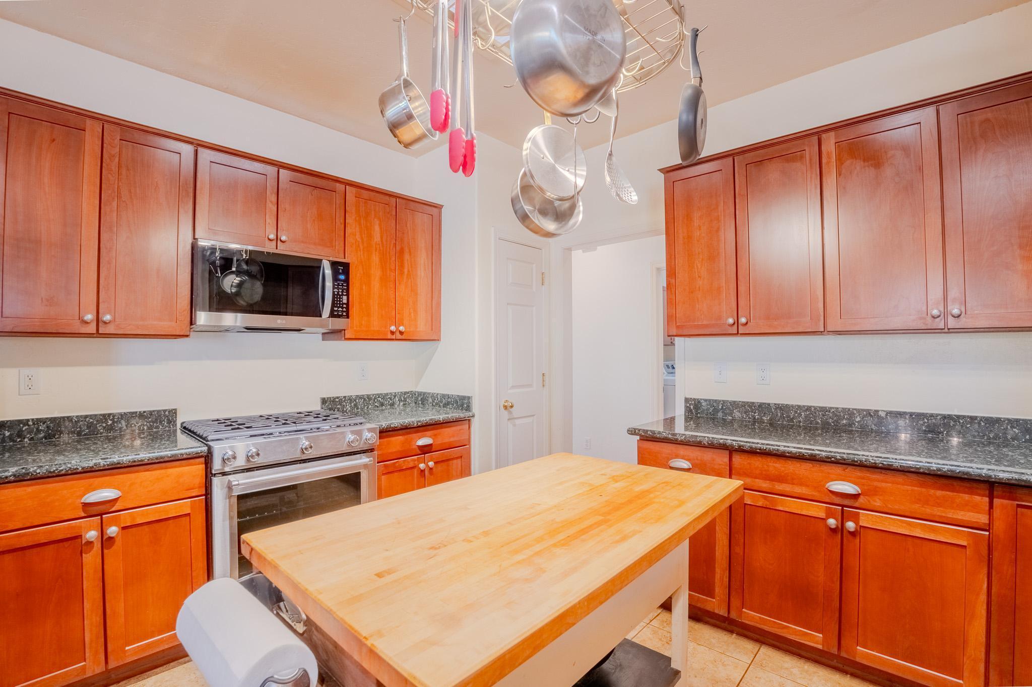 3634 N Jackie St, Visalia, CA 93291