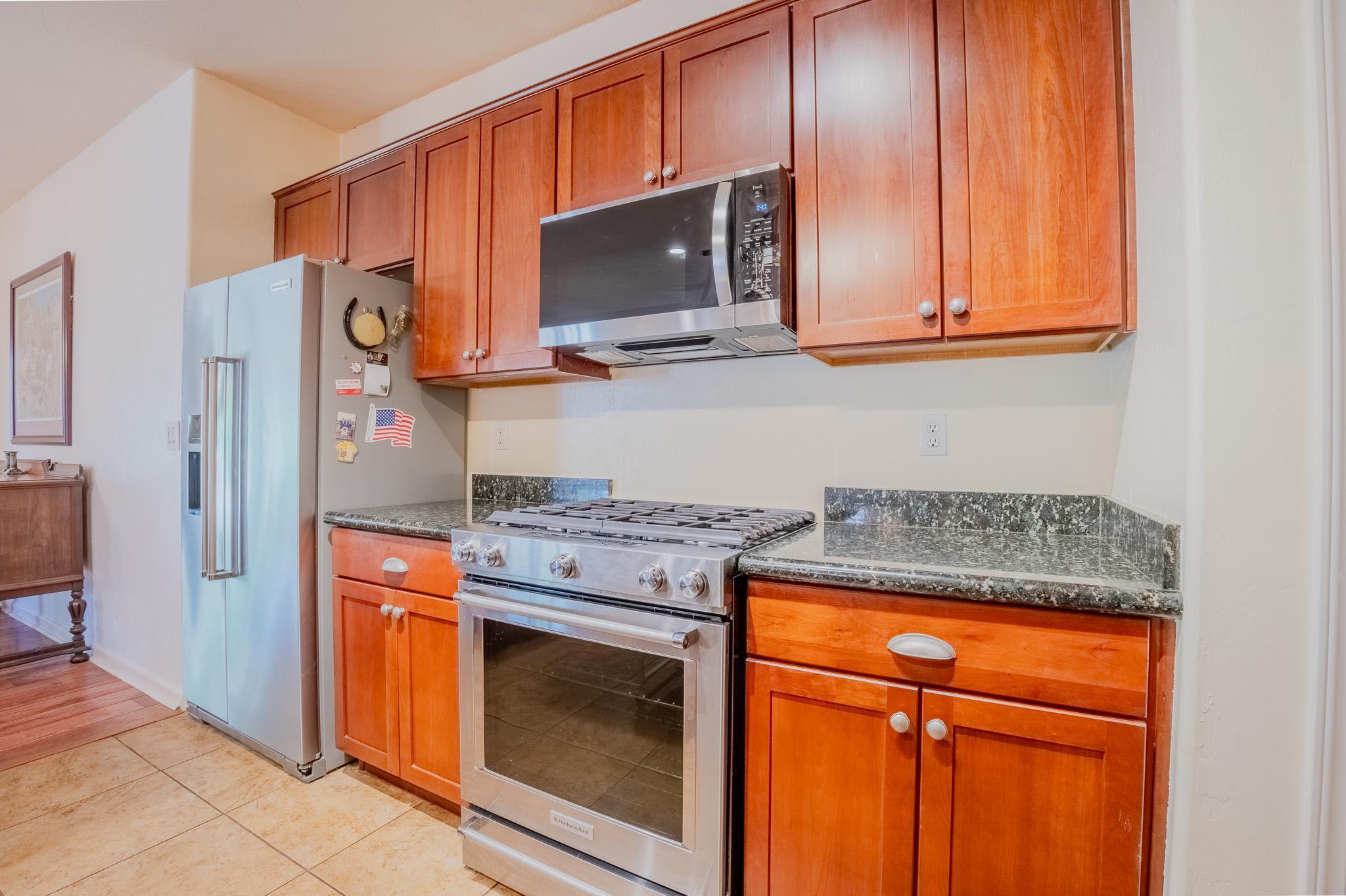 3634 N Jackie St, Visalia, CA 93291