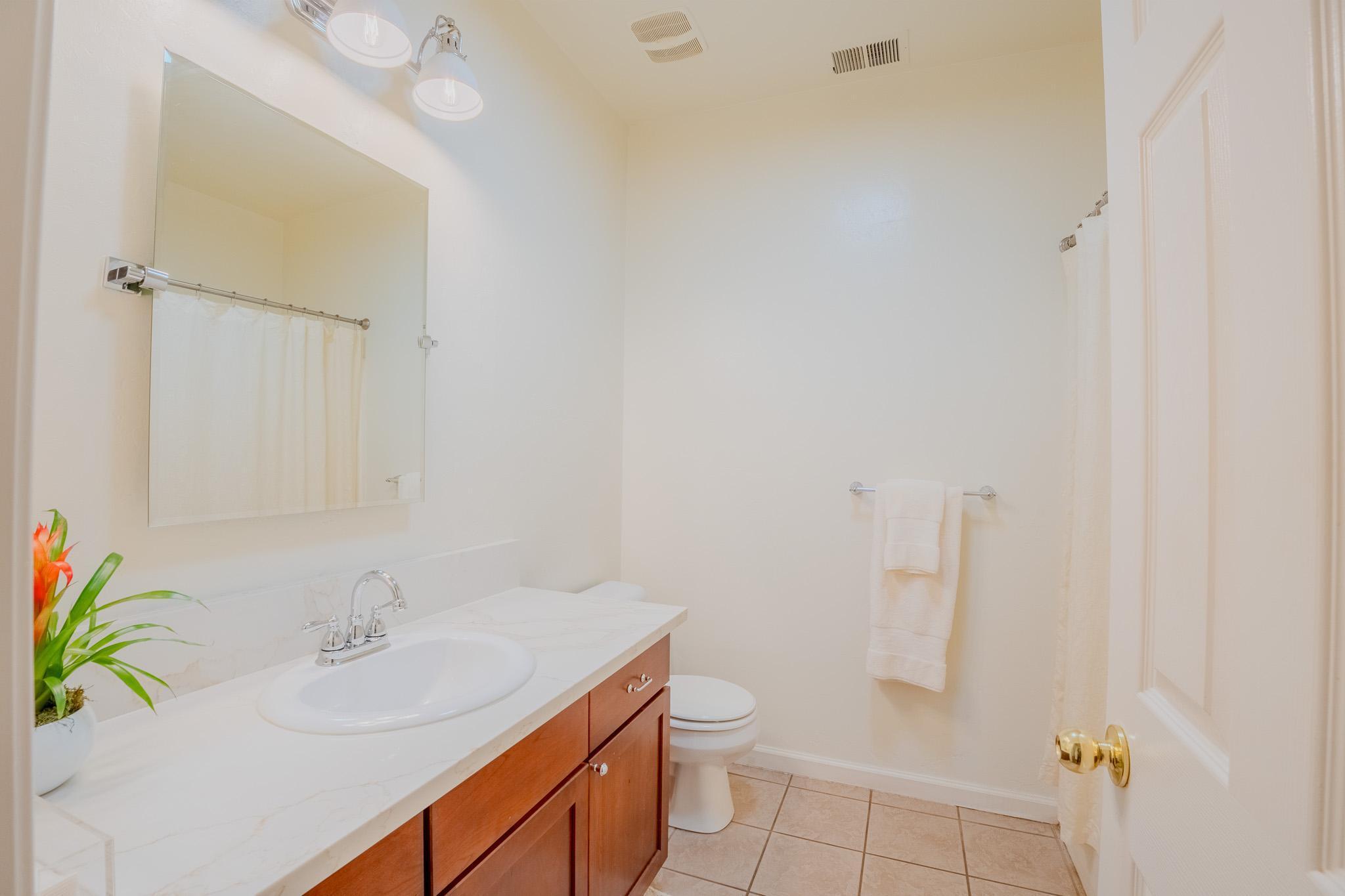 3634 N Jackie St, Visalia, CA 93291