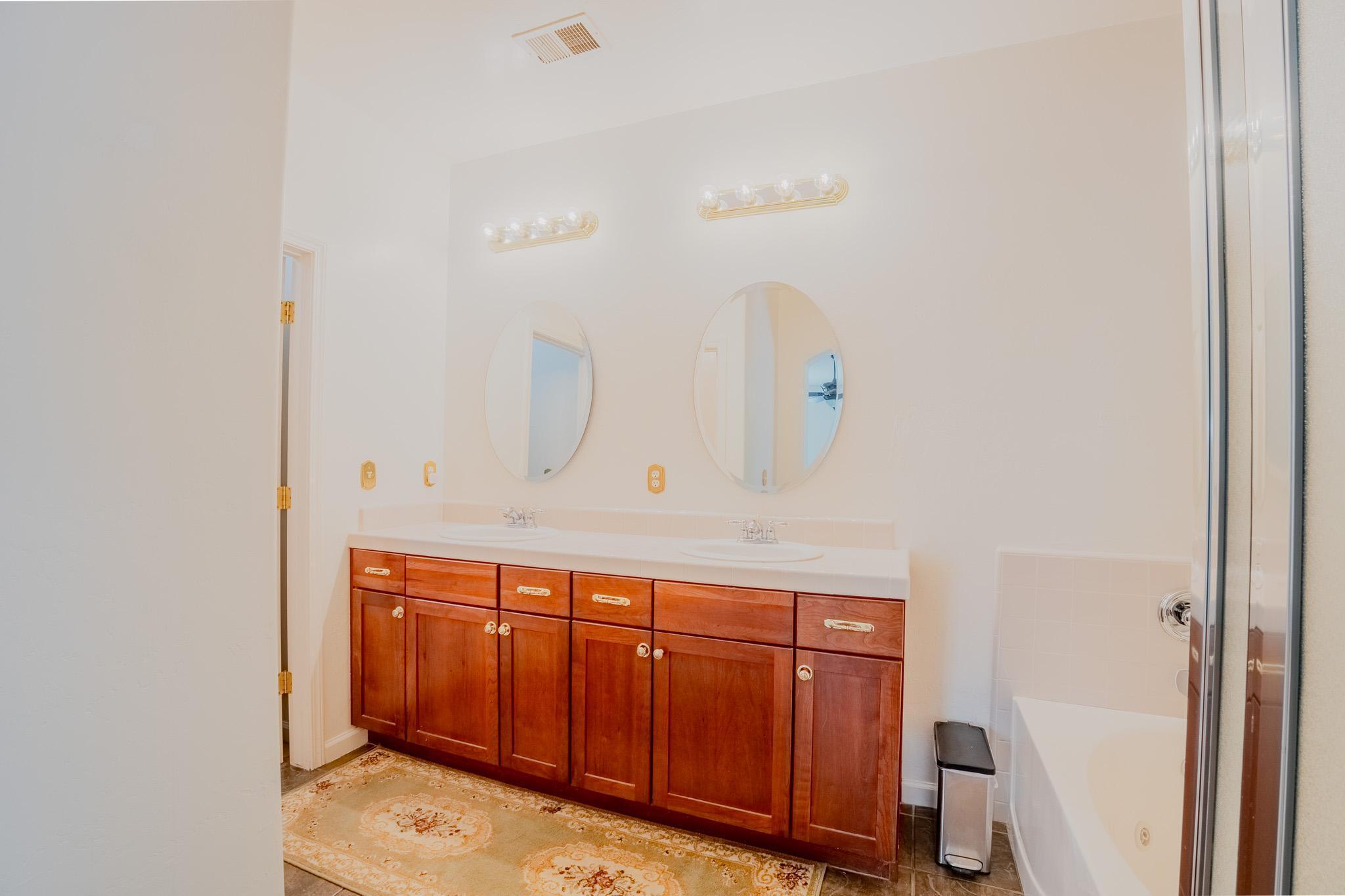 3634 N Jackie St, Visalia, CA 93291