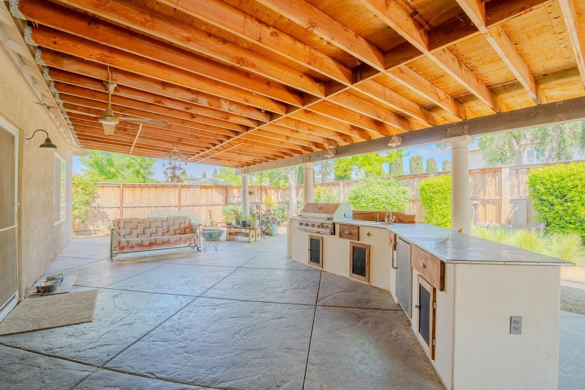 3634 N Jackie St, Visalia, CA 93291