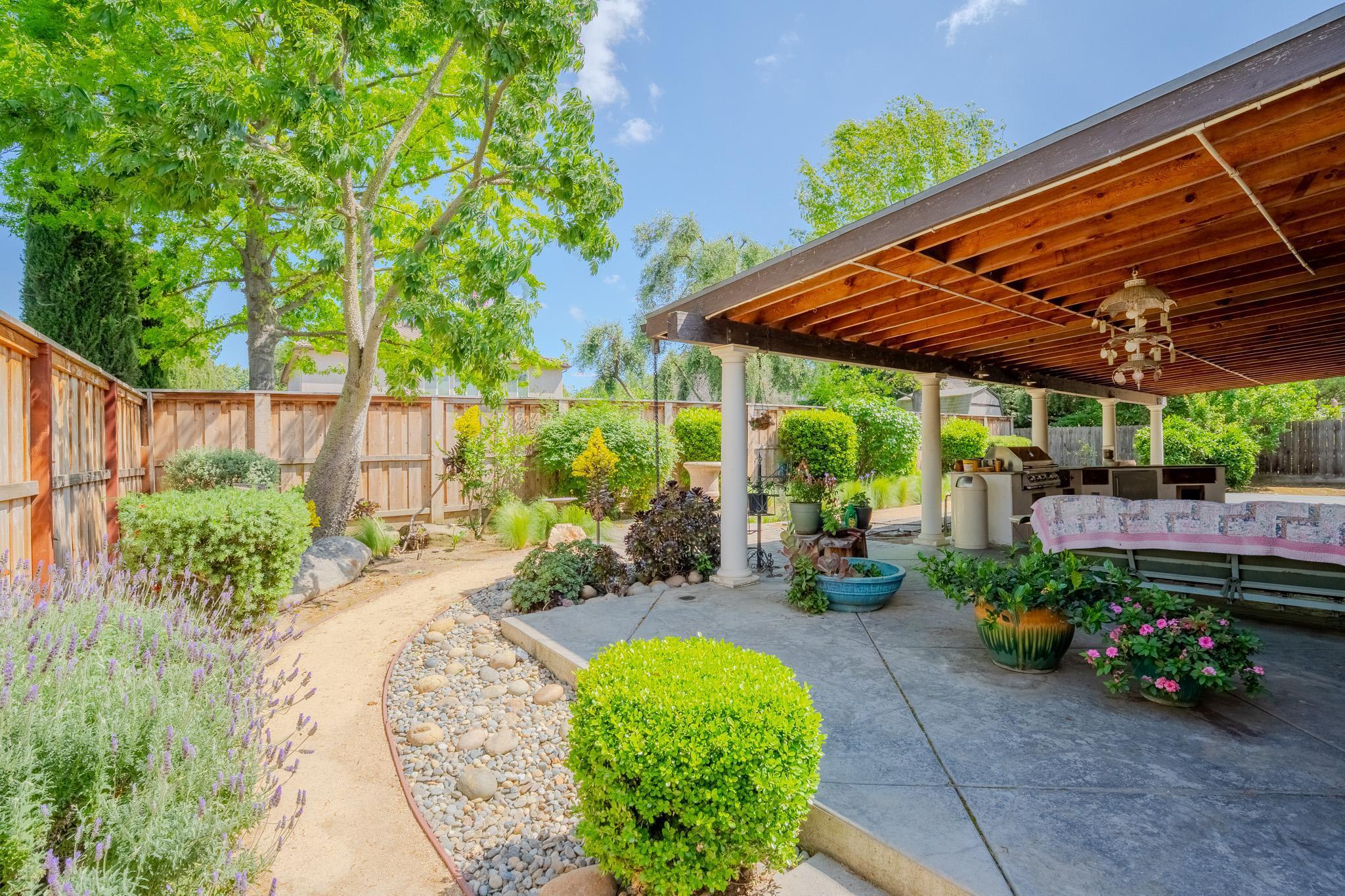 3634 N Jackie St, Visalia, CA 93291