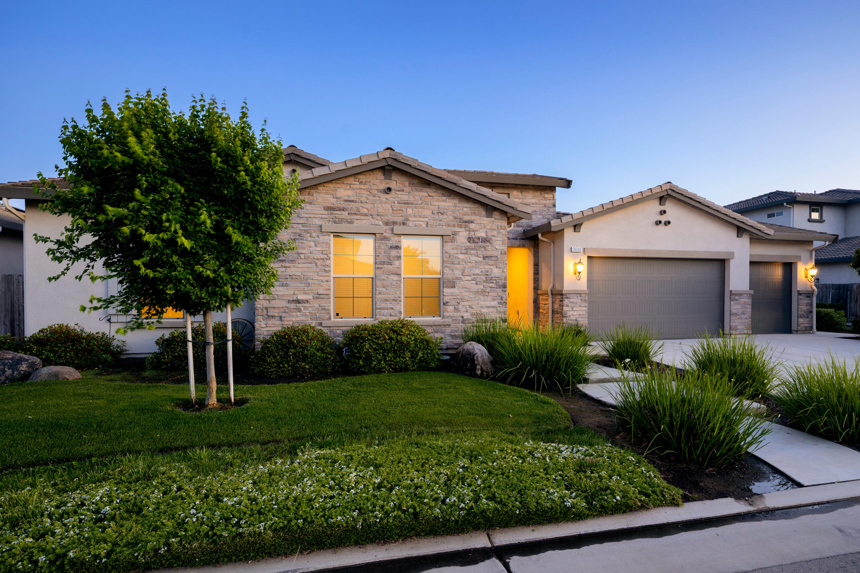 3636 Elberta Cir, Dinuba, CA 93618