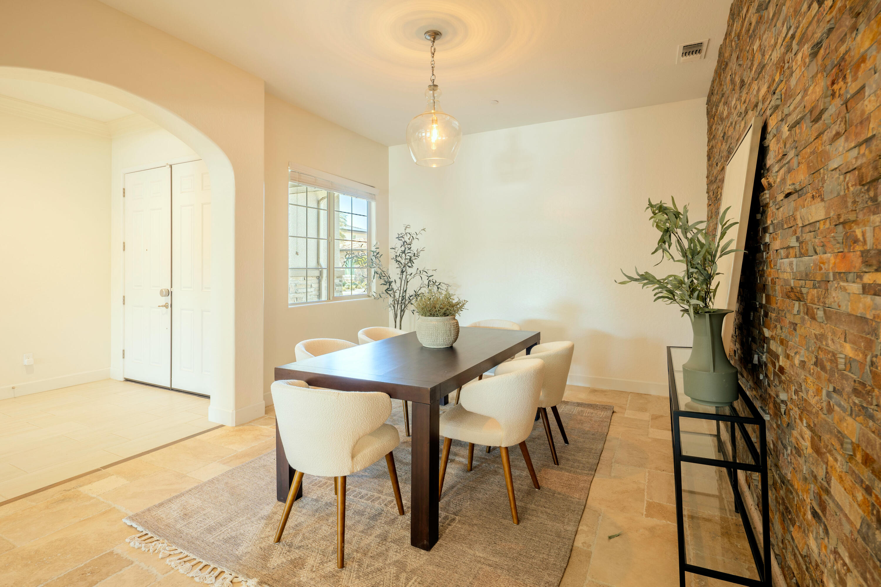 3636 Elberta Cir, Dinuba, CA 93618