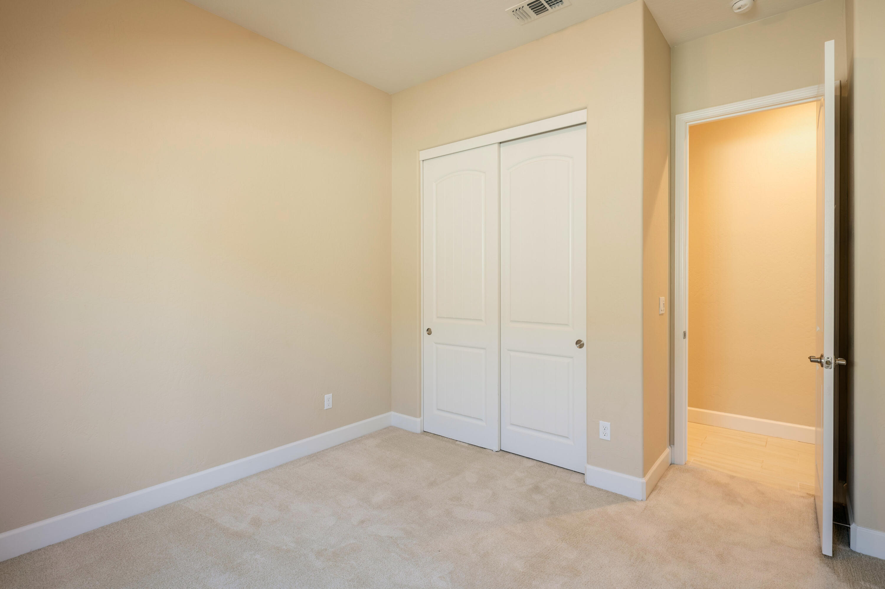 3636 Elberta Cir, Dinuba, CA 93618