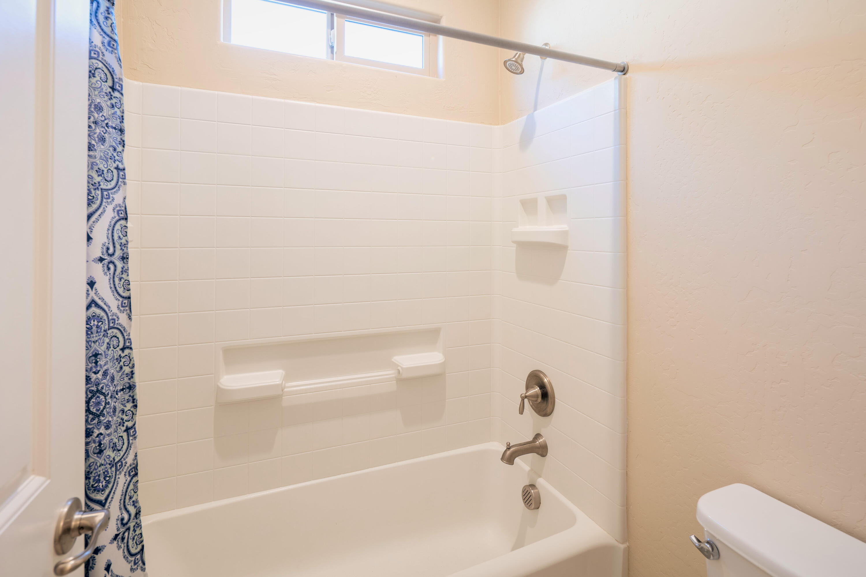 3636 Elberta Cir, Dinuba, CA 93618