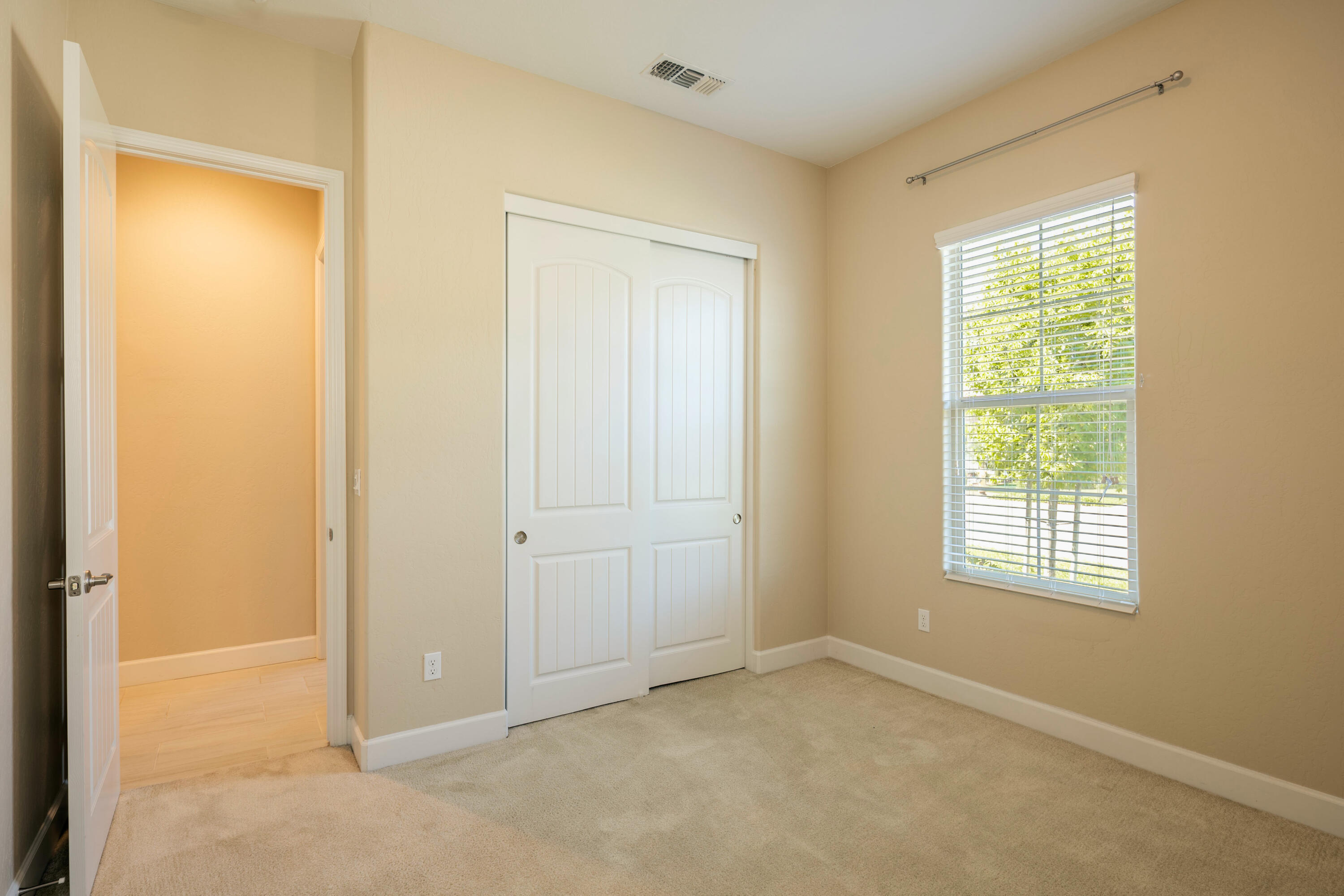 3636 Elberta Cir, Dinuba, CA 93618