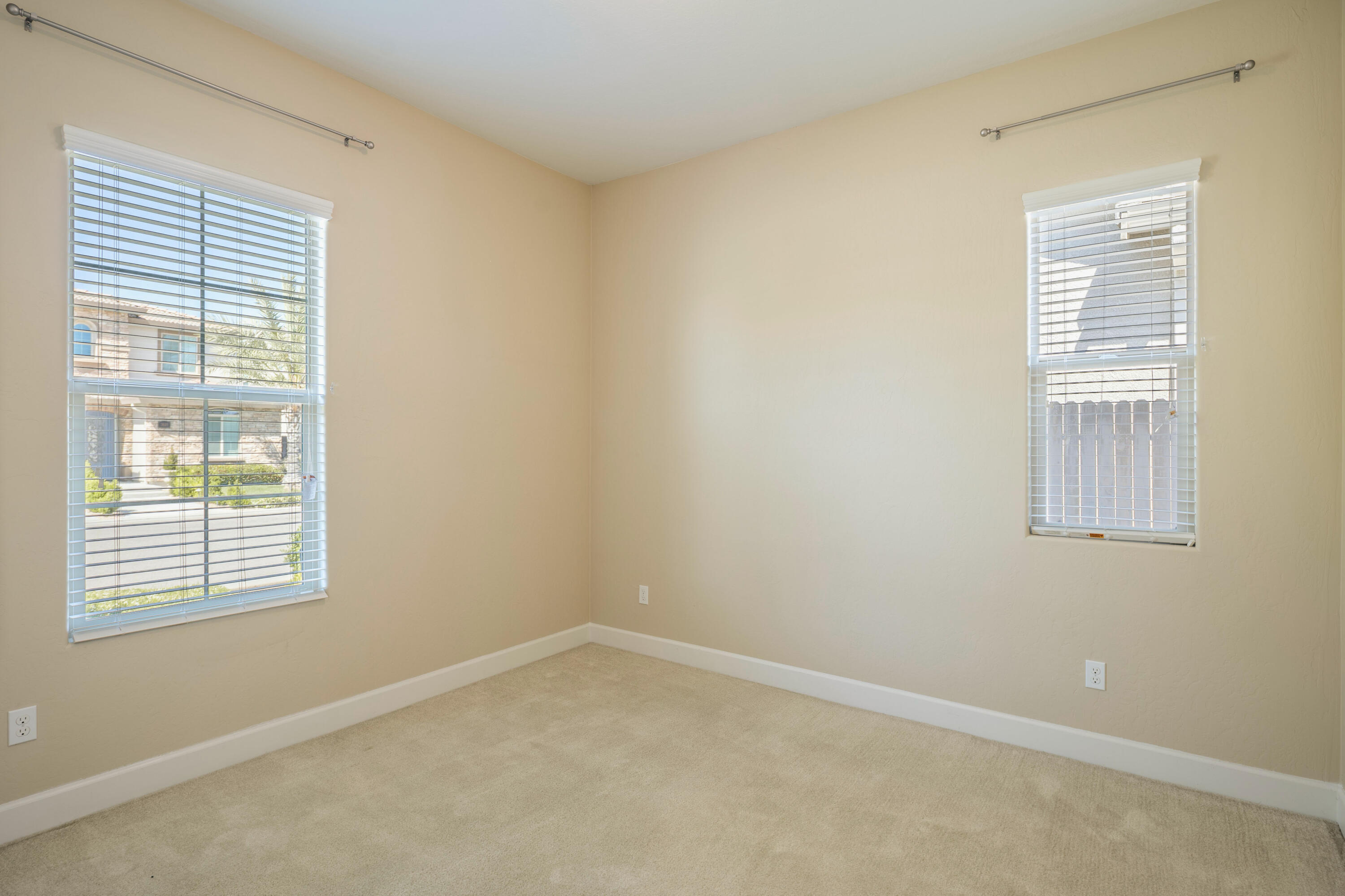 3636 Elberta Cir, Dinuba, CA 93618