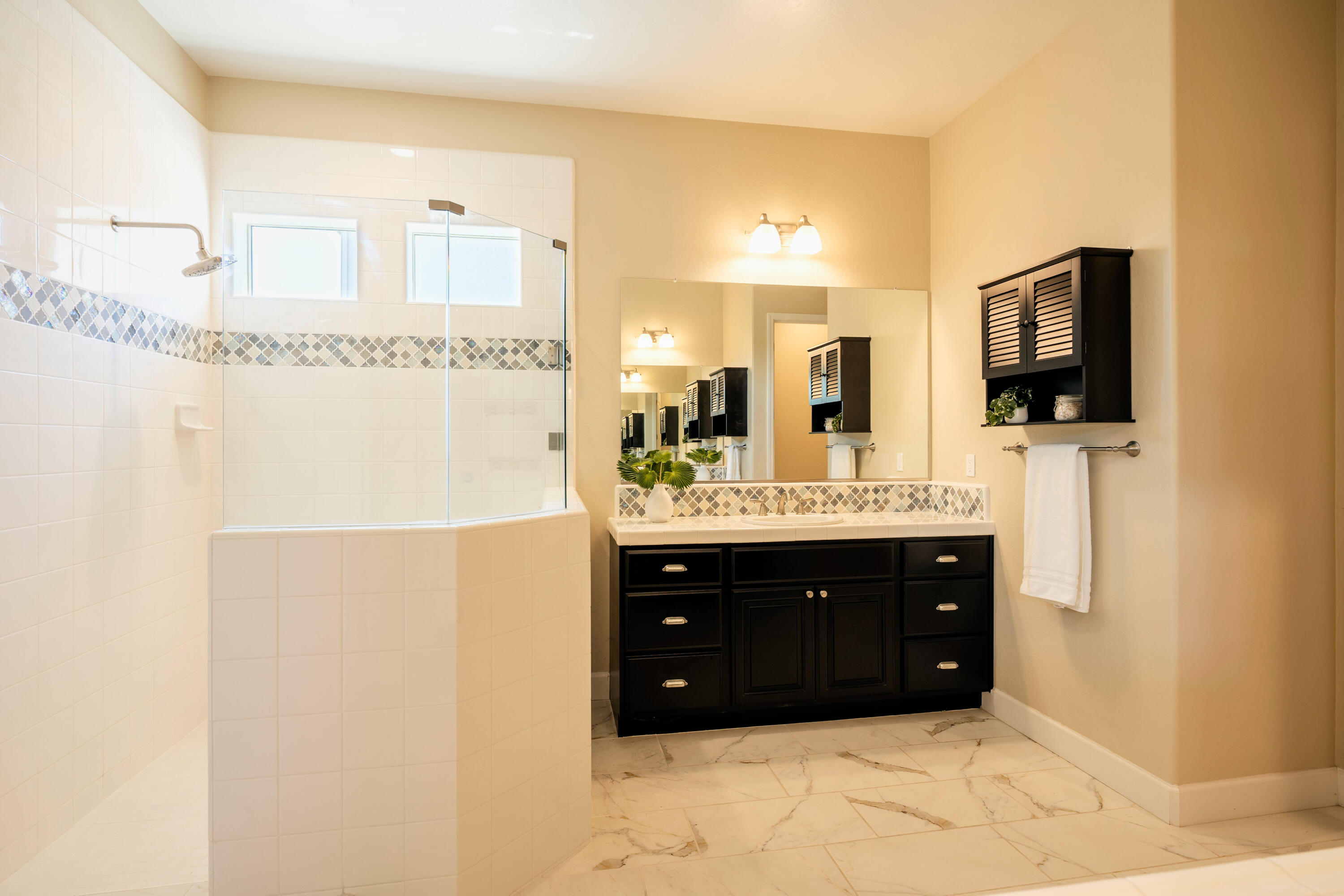 3636 Elberta Cir, Dinuba, CA 93618