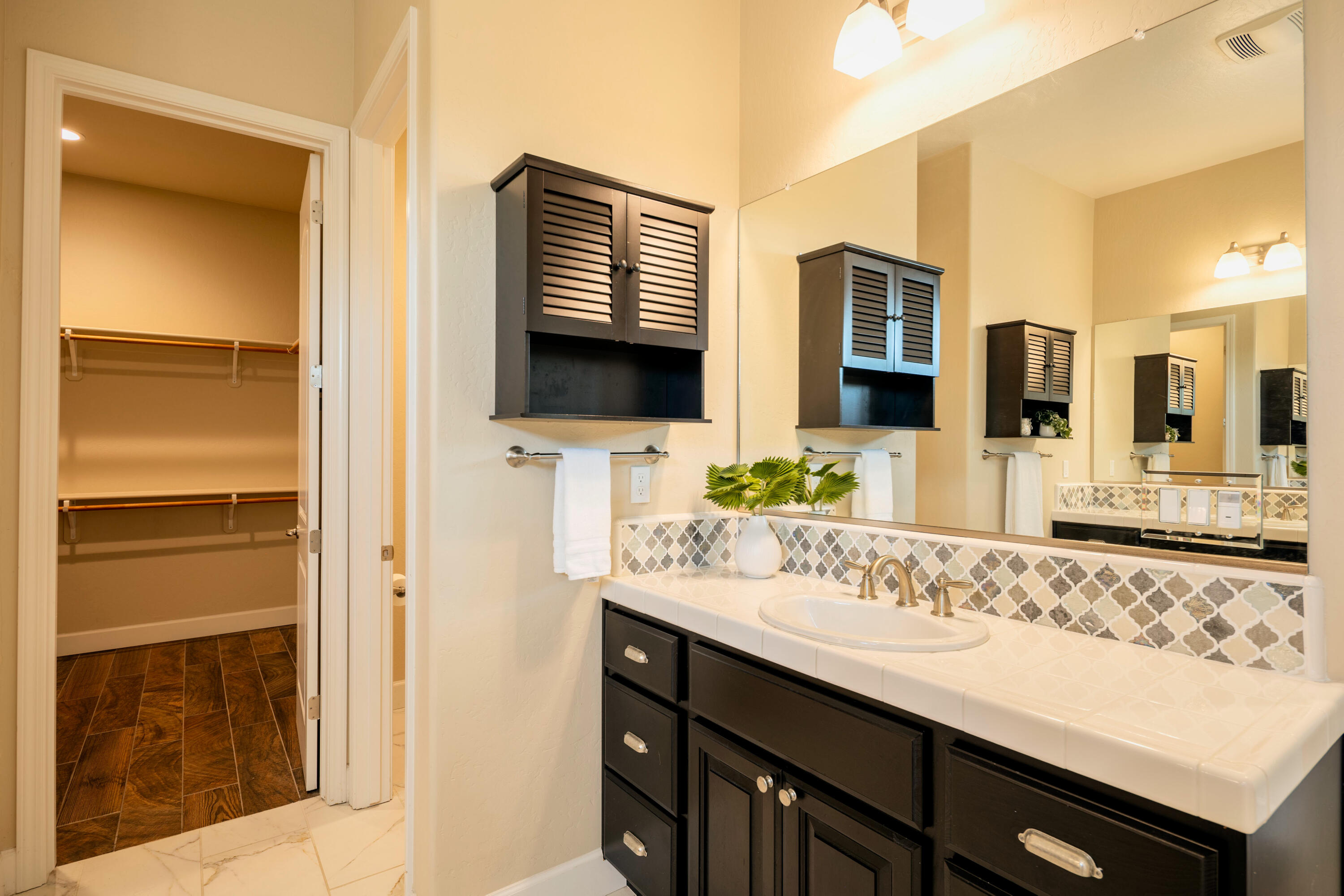 3636 Elberta Cir, Dinuba, CA 93618