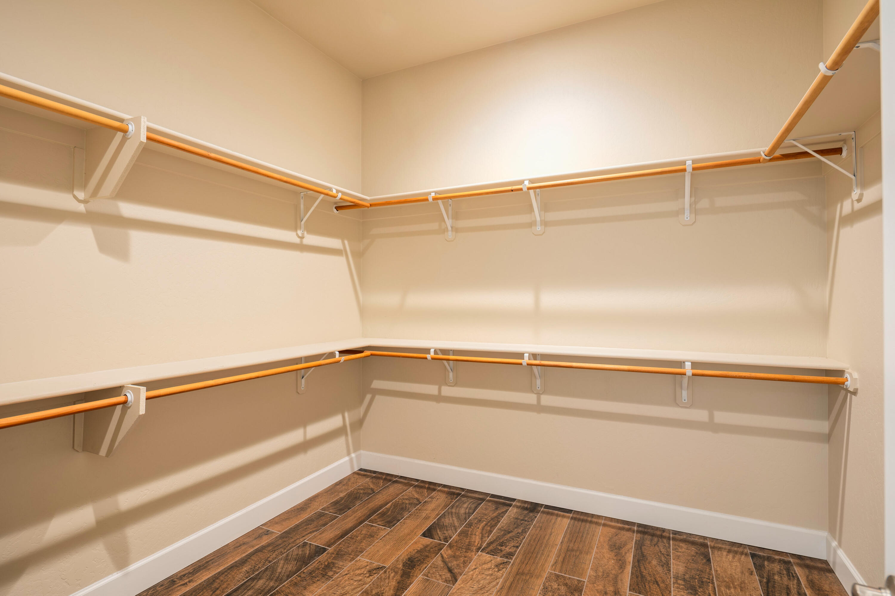 3636 Elberta Cir, Dinuba, CA 93618