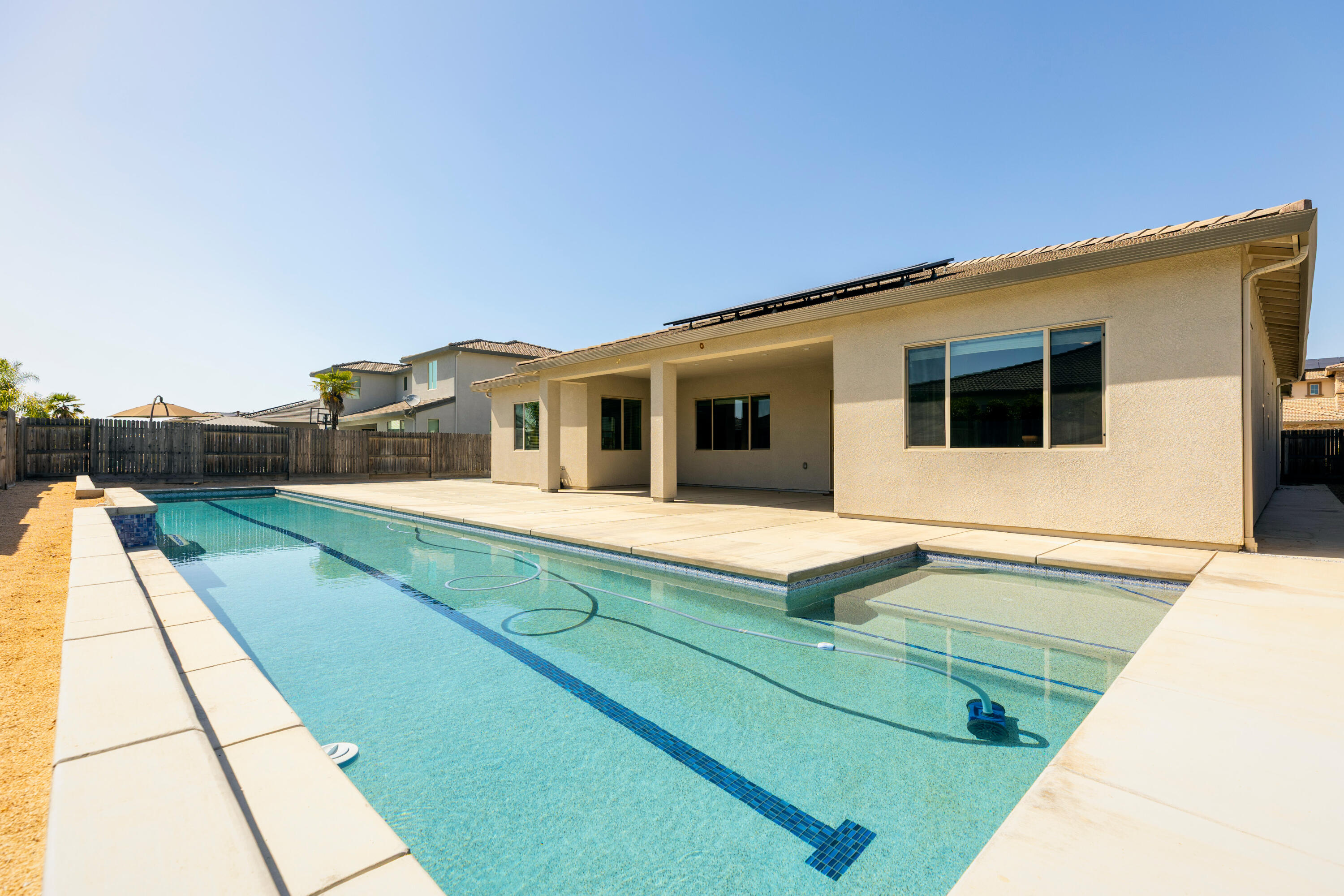 3636 Elberta Cir, Dinuba, CA 93618