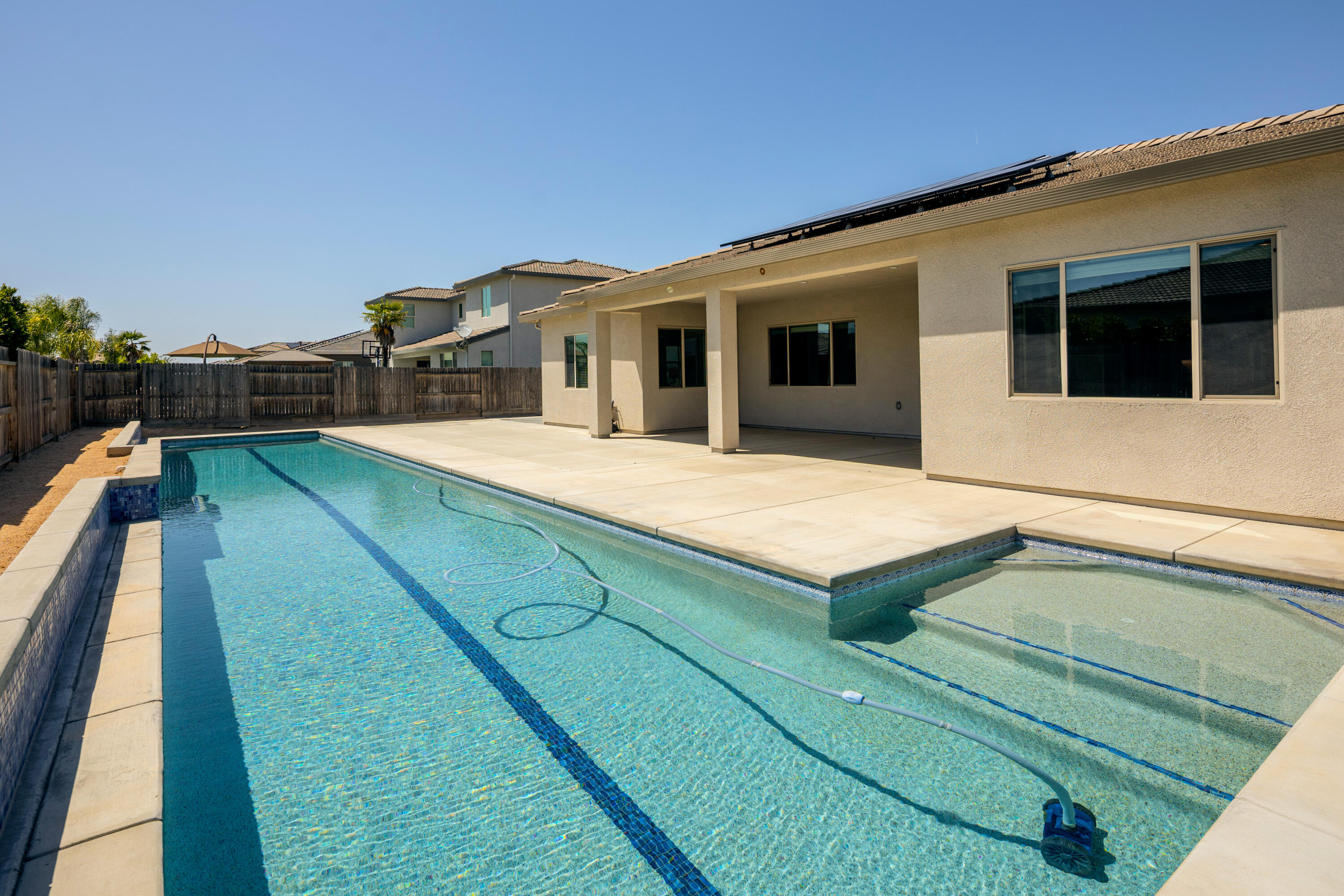 3636 Elberta Cir, Dinuba, CA 93618