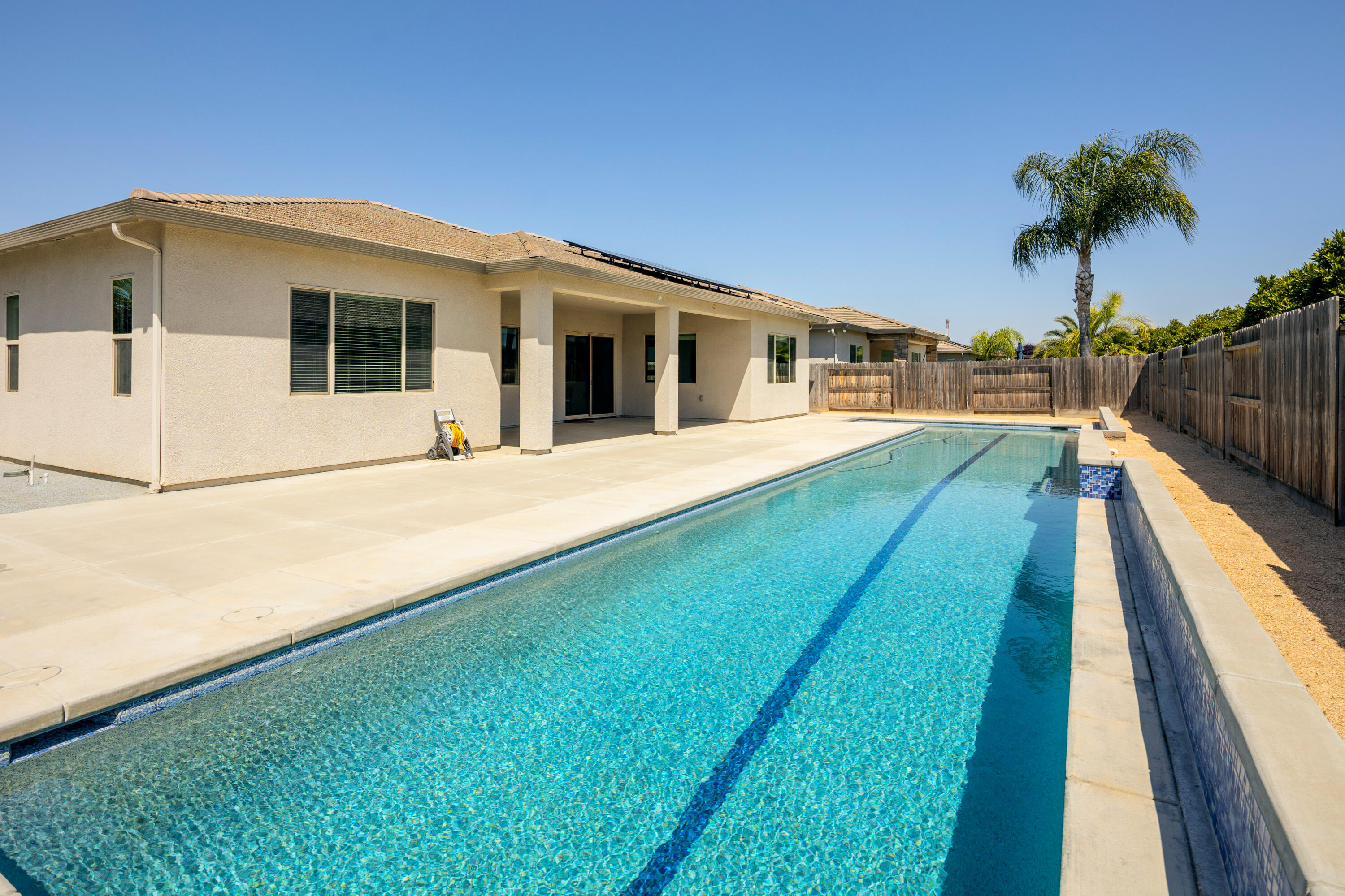 3636 Elberta Cir, Dinuba, CA 93618