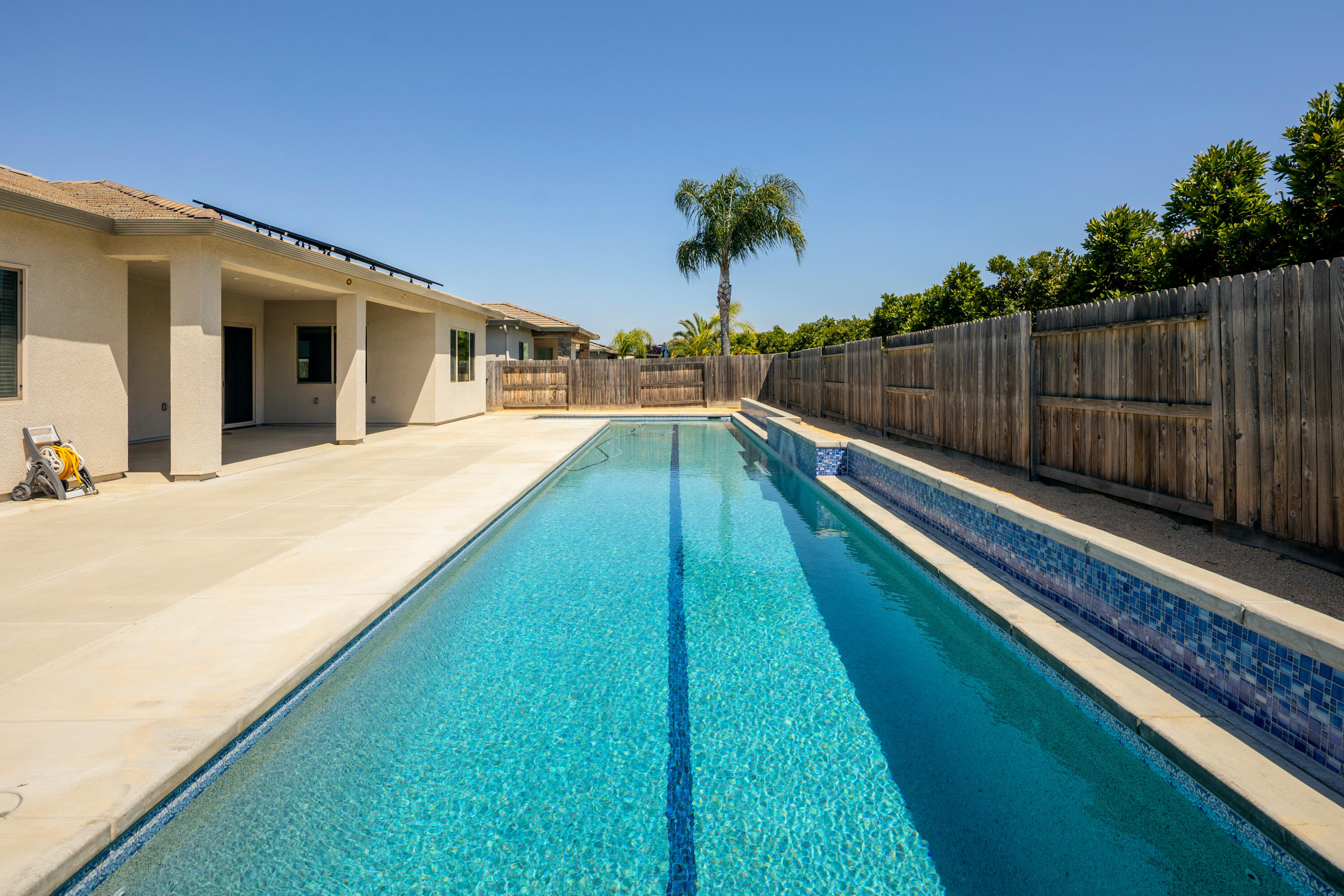 3636 Elberta Cir, Dinuba, CA 93618