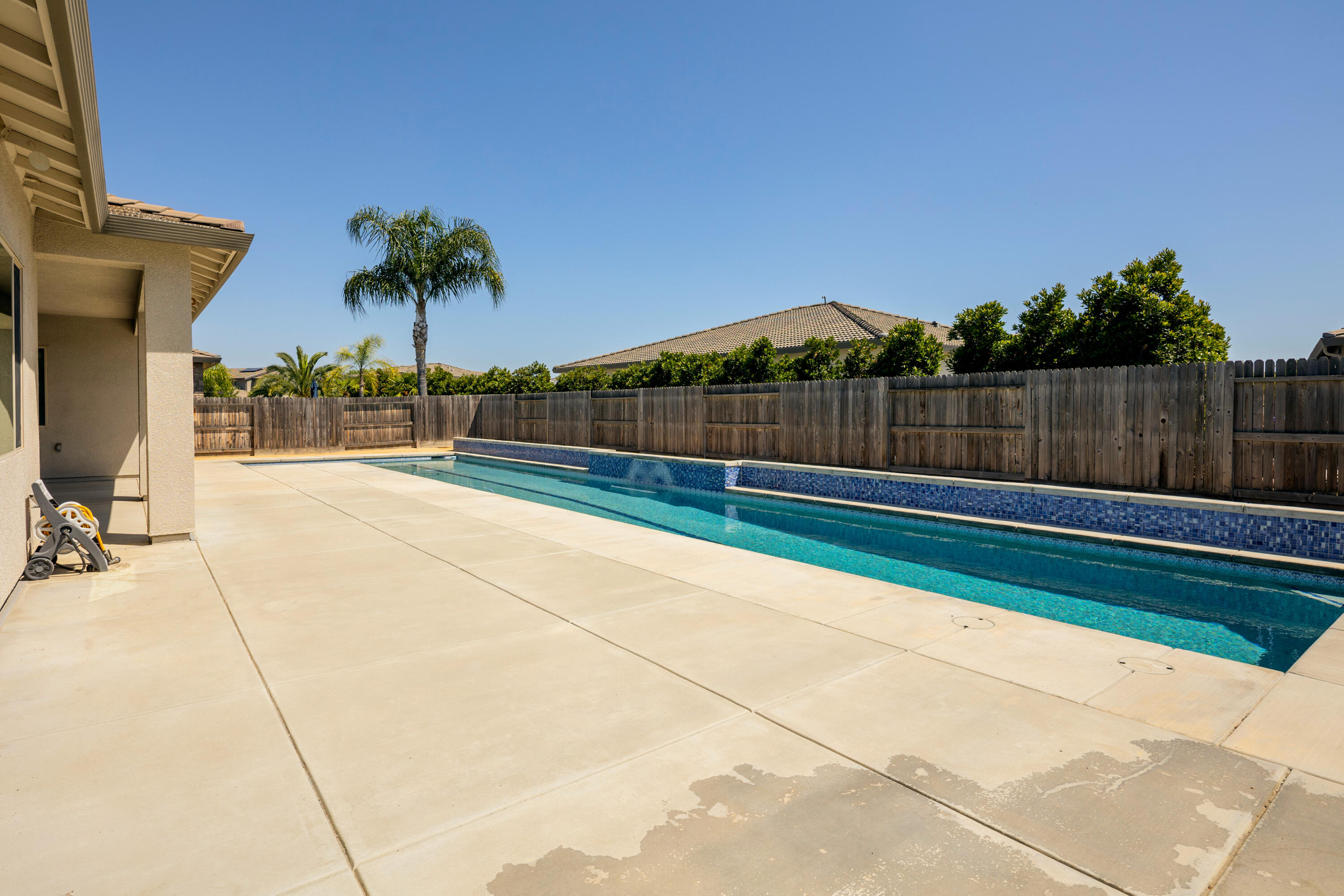 3636 Elberta Cir, Dinuba, CA 93618