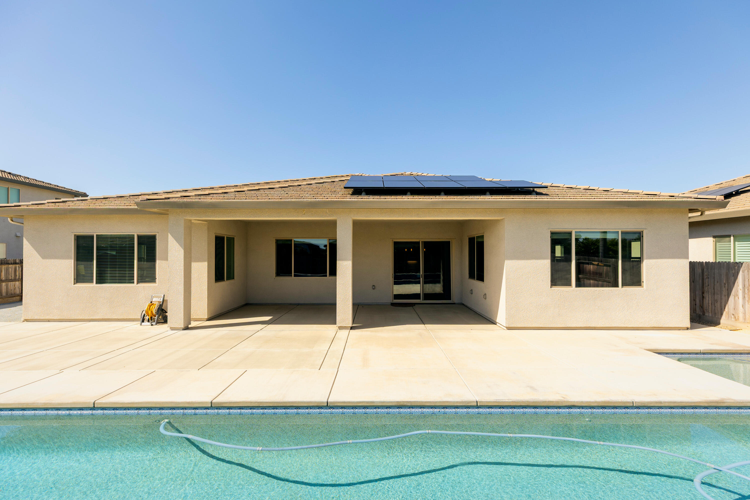 3636 Elberta Cir, Dinuba, CA 93618