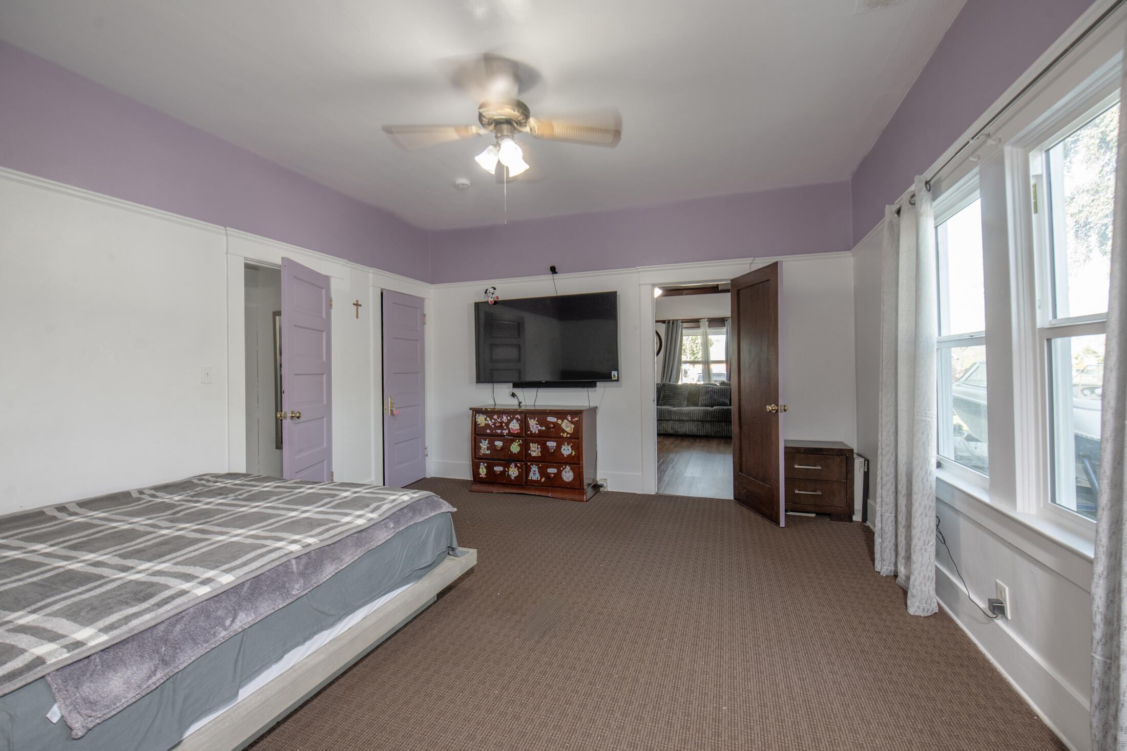 720 N Poplar Ave, Fresno, CA 93728