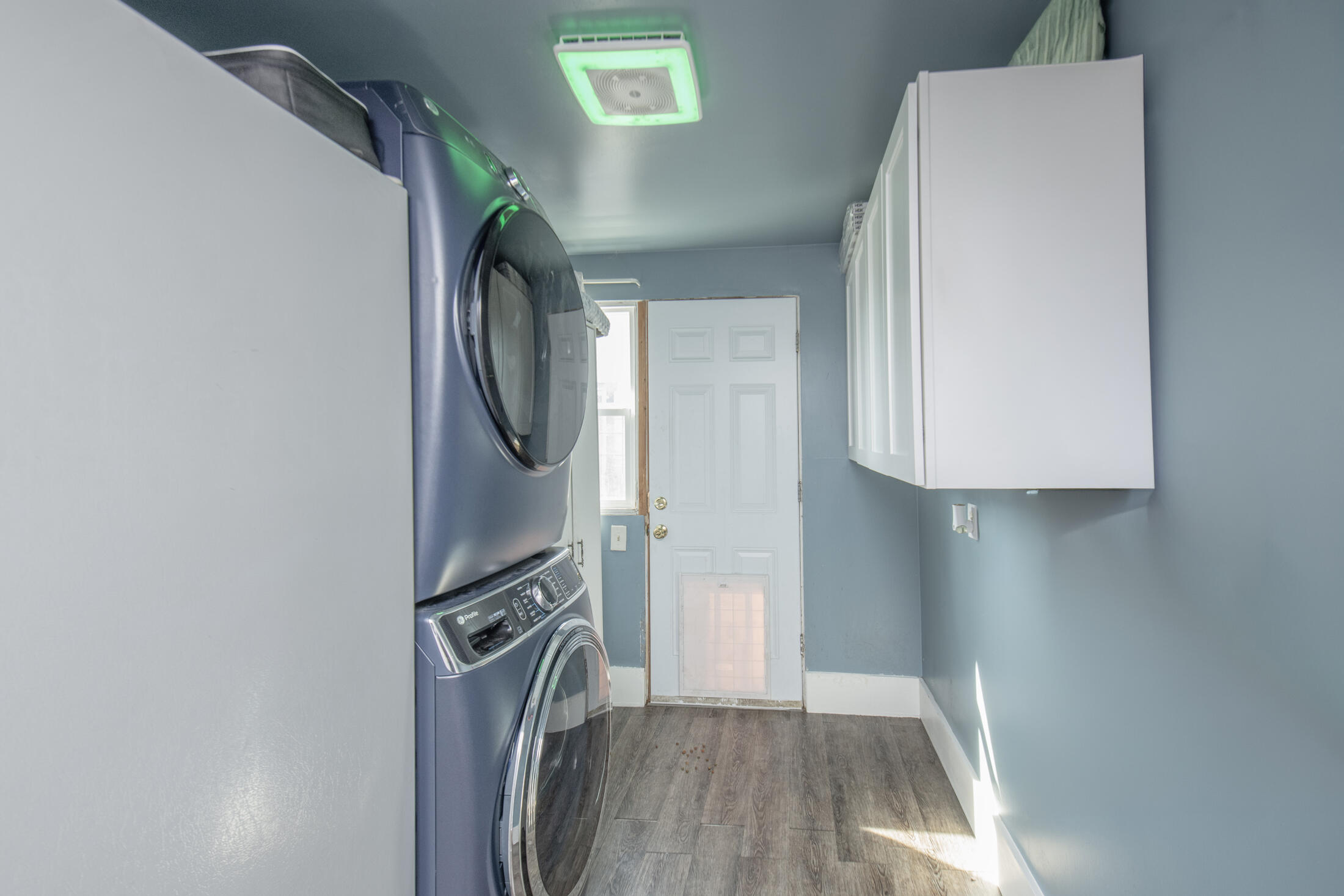 720 N Poplar Ave, Fresno, CA 93728