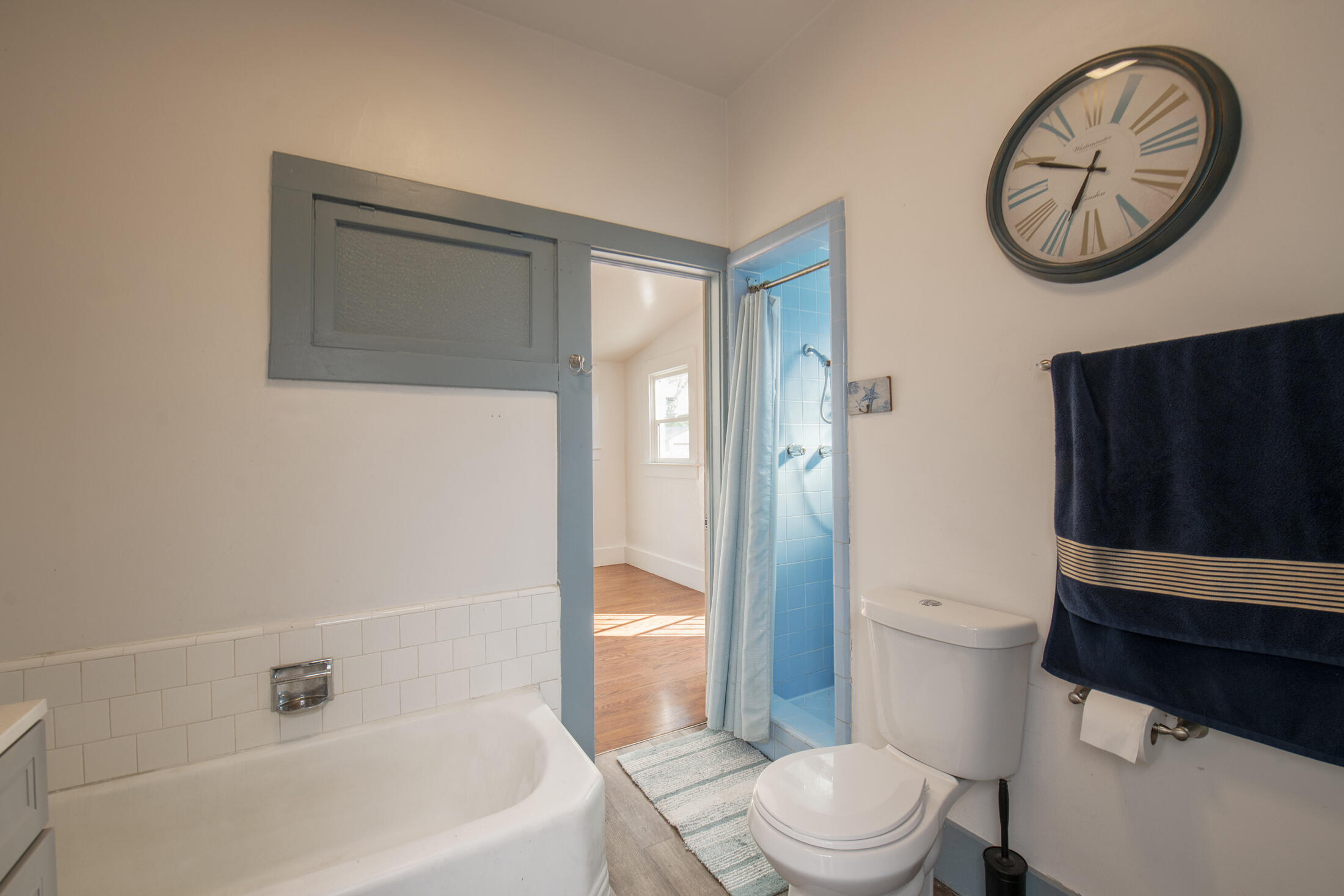 720 N Poplar Ave, Fresno, CA 93728