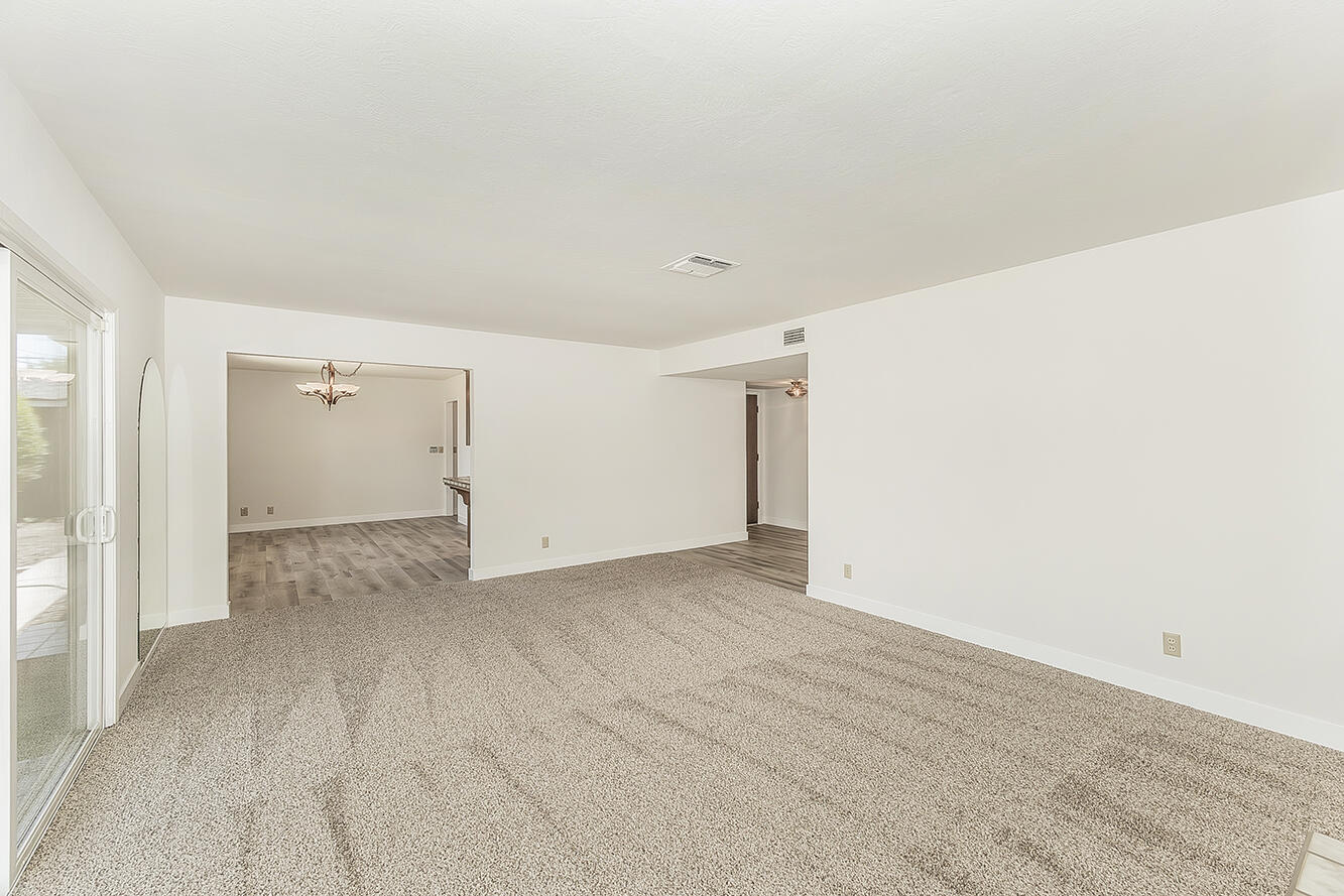 862 N Bates Ave, Dinuba, CA 93618