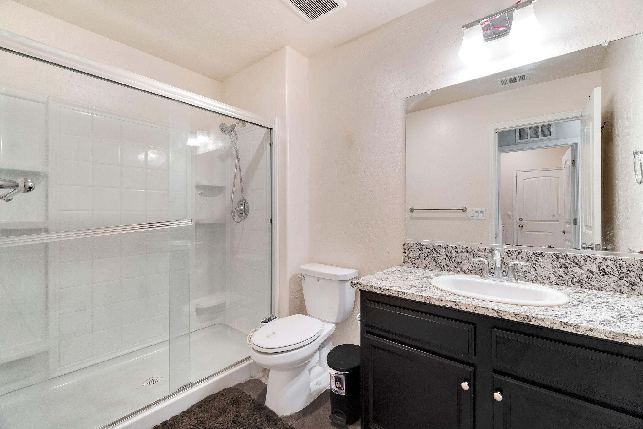 5952 E Truman Ave, Fresno, CA 93727