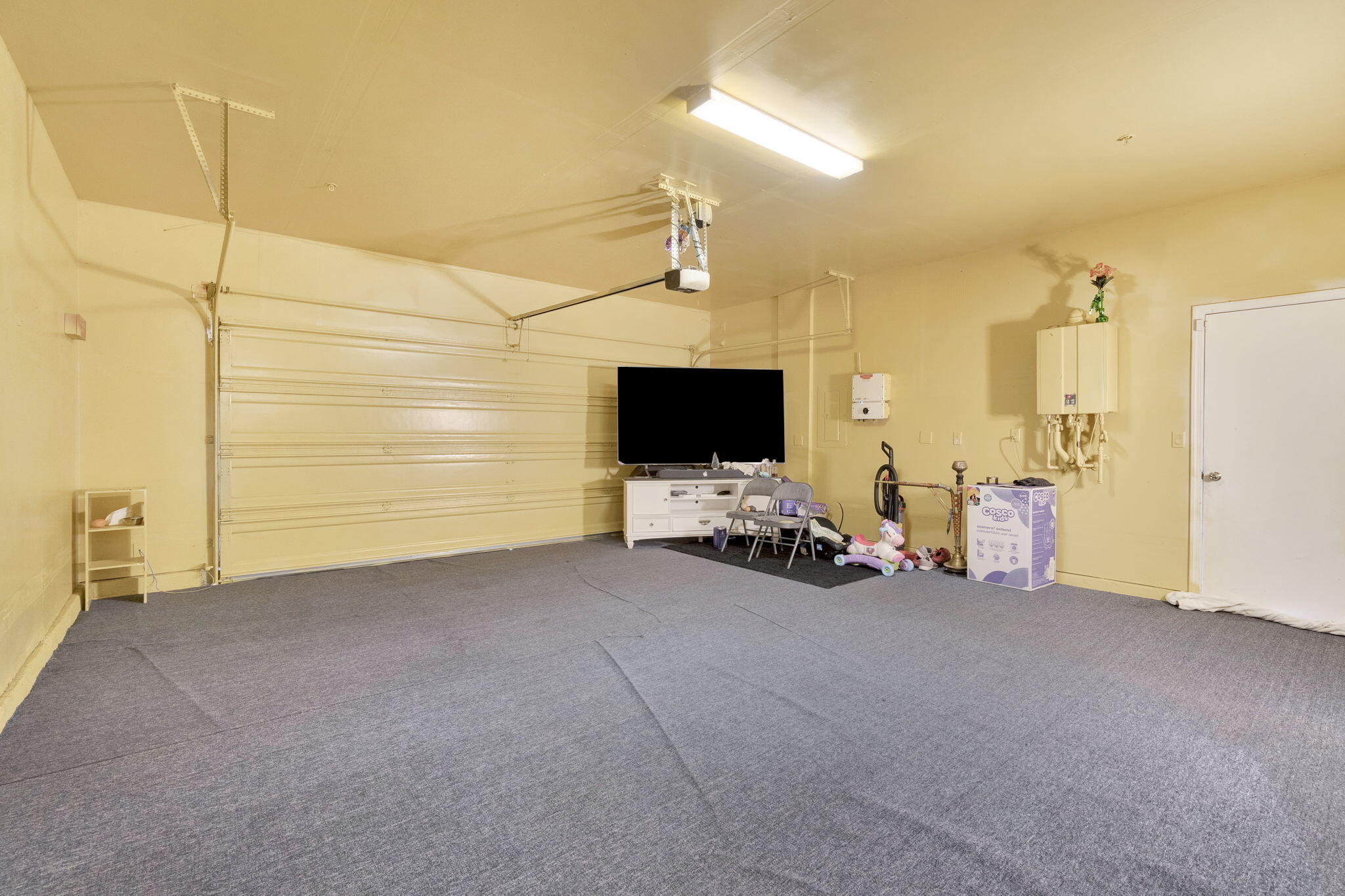 5952 E Truman Ave, Fresno, CA 93727