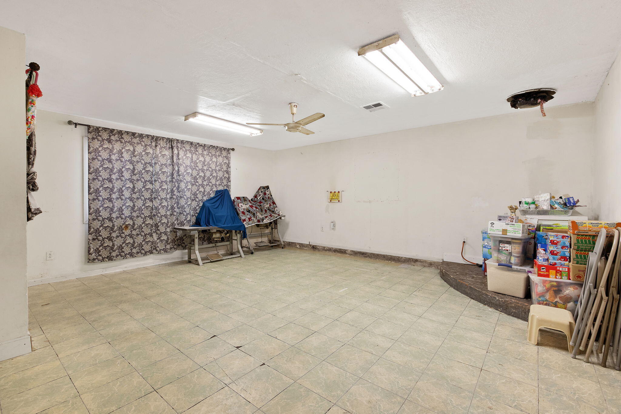 1117 W Wren Ave, Visalia, CA 93291