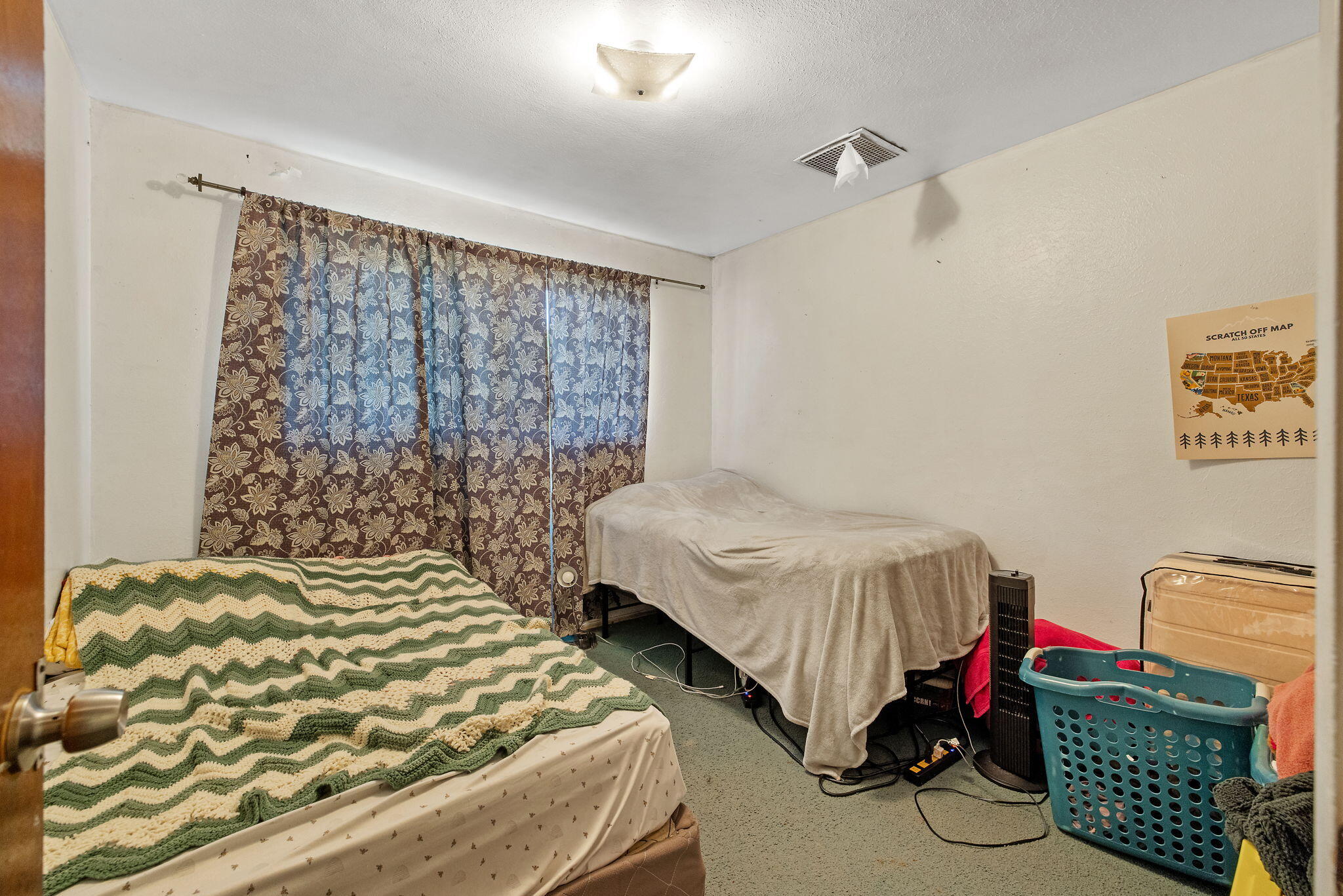 1117 W Wren Ave, Visalia, CA 93291