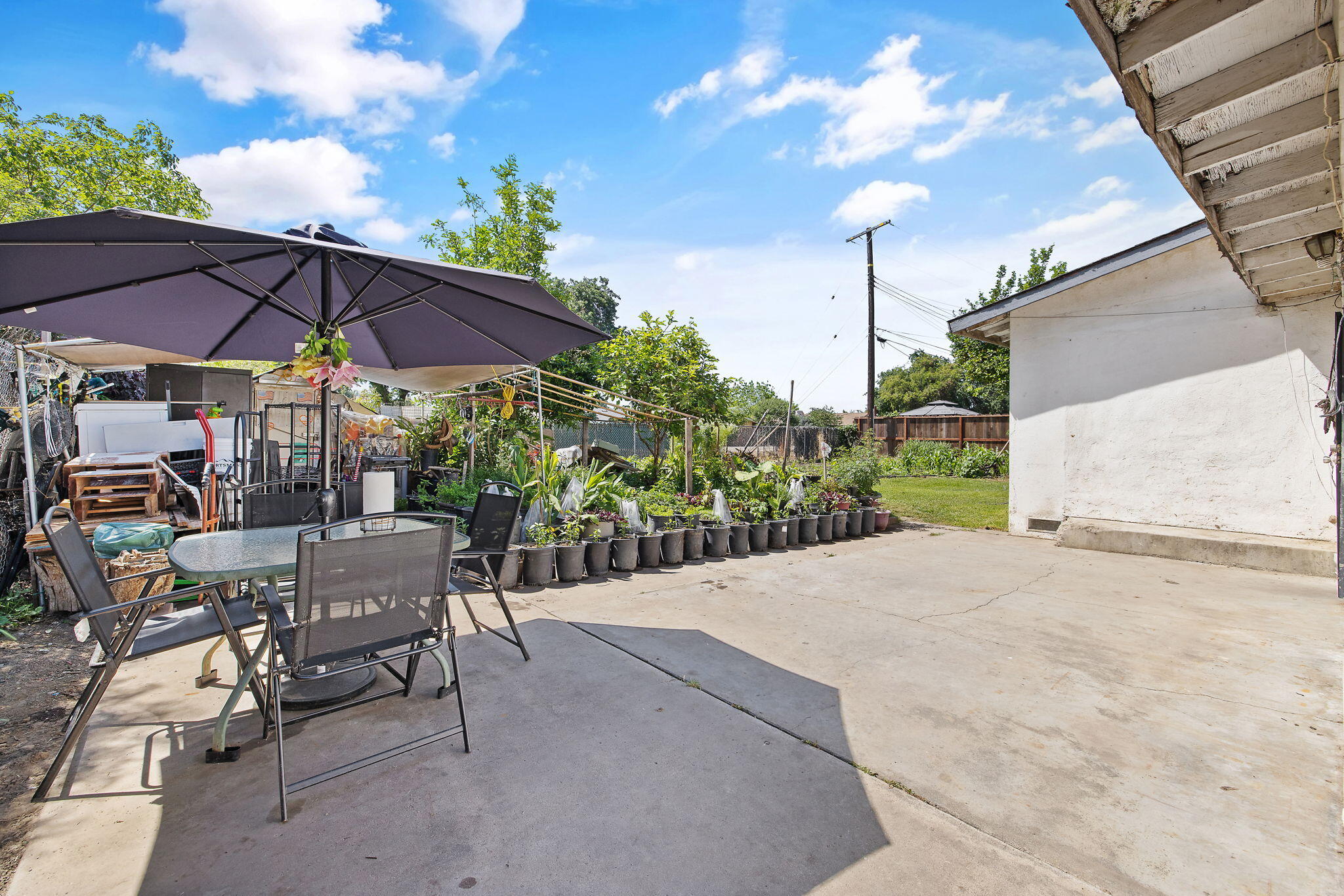 1117 W Wren Ave, Visalia, CA 93291