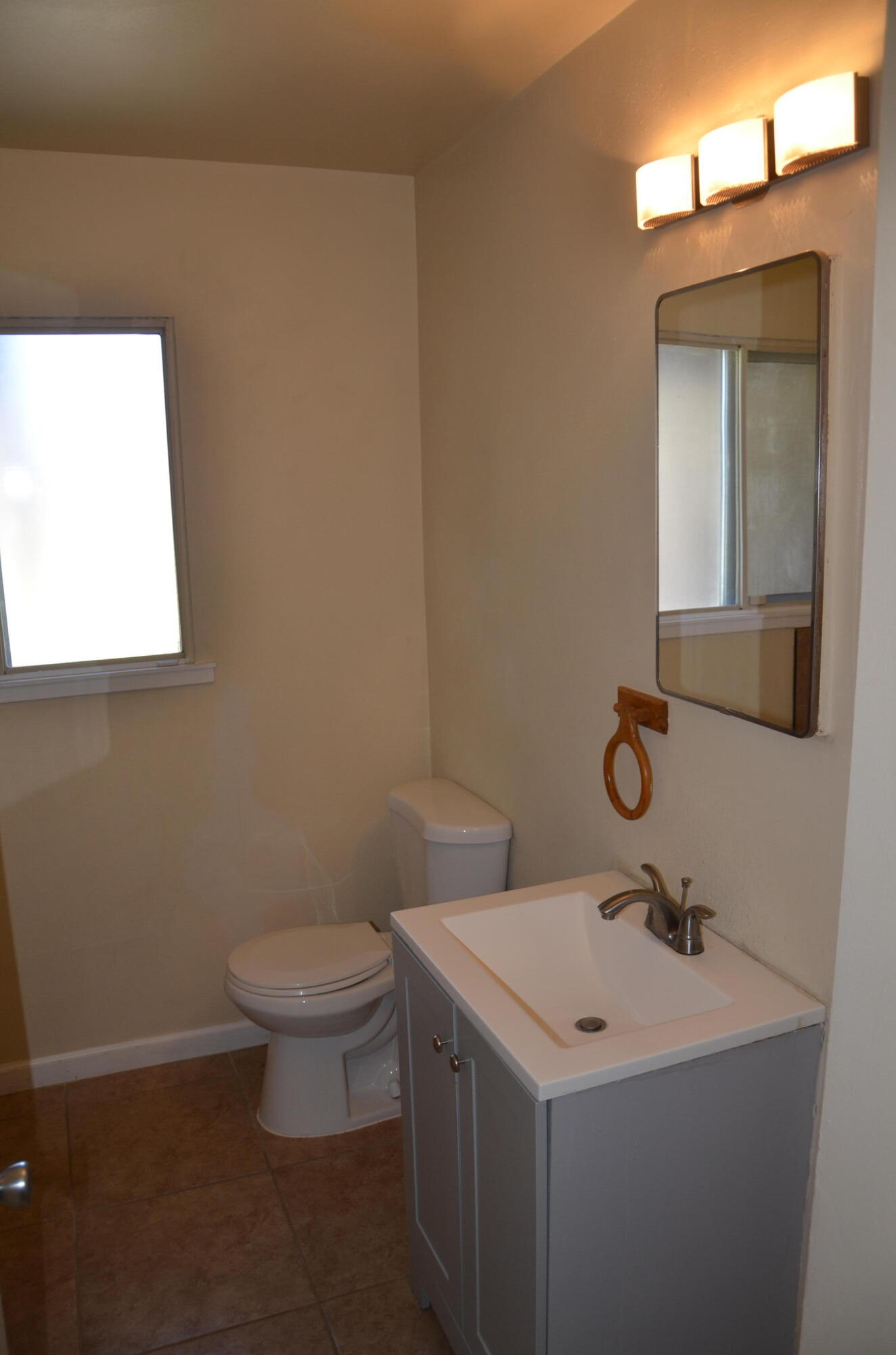 320 Byron Ct, Lemoore, CA 93245