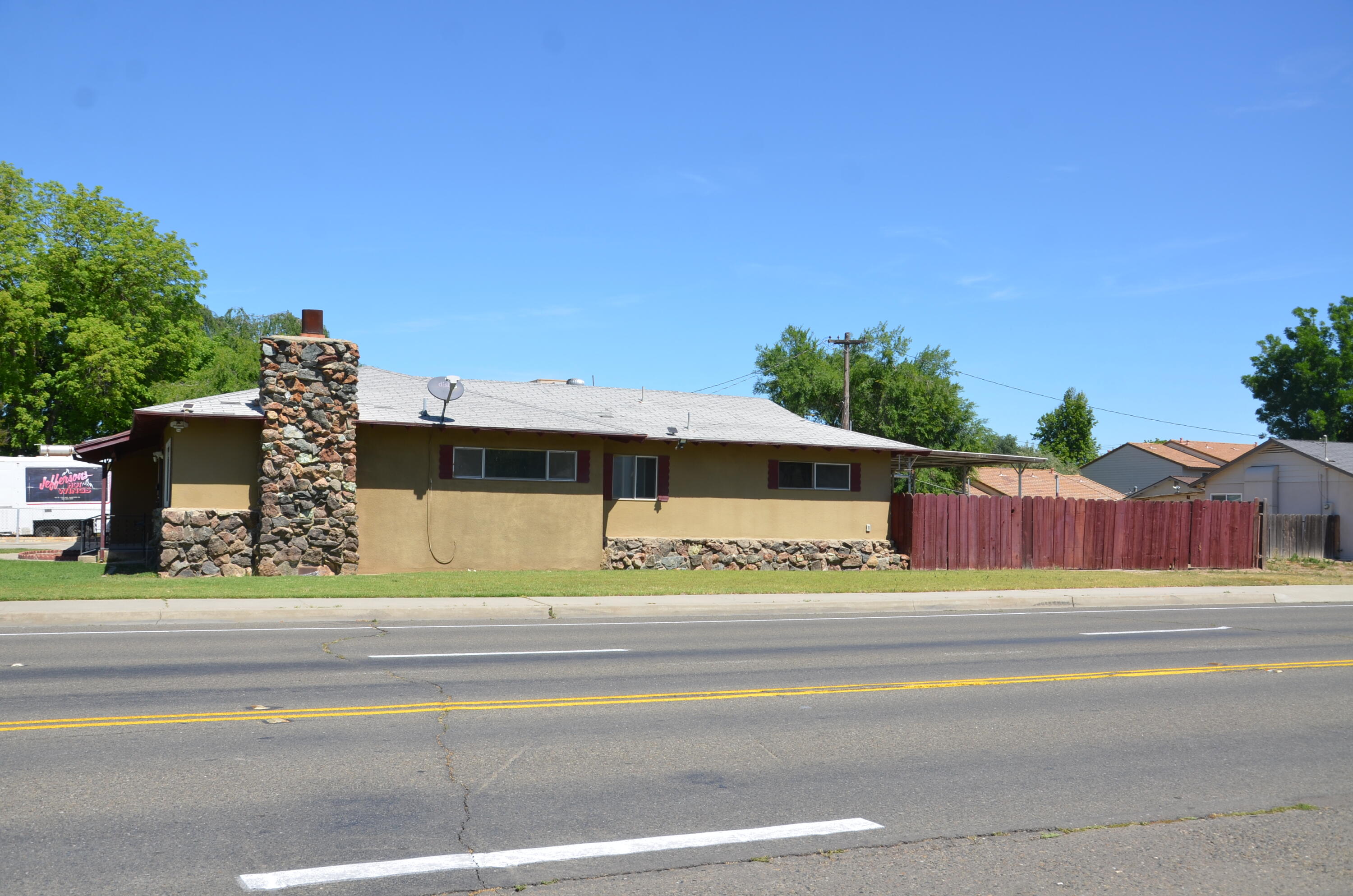 320 Byron Ct, Lemoore, CA 93245