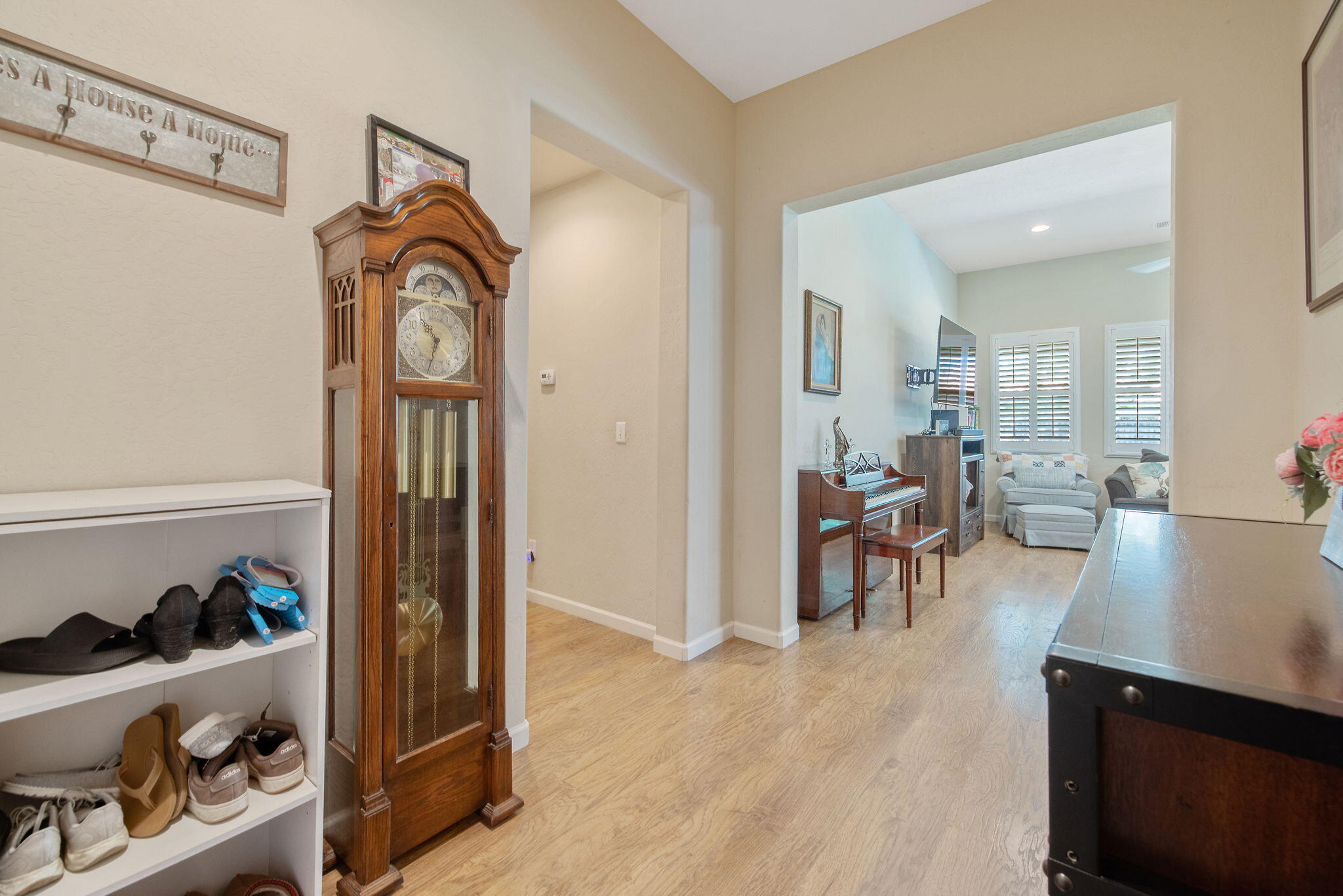 2538 W Connelly Ave, Visalia, CA 93291