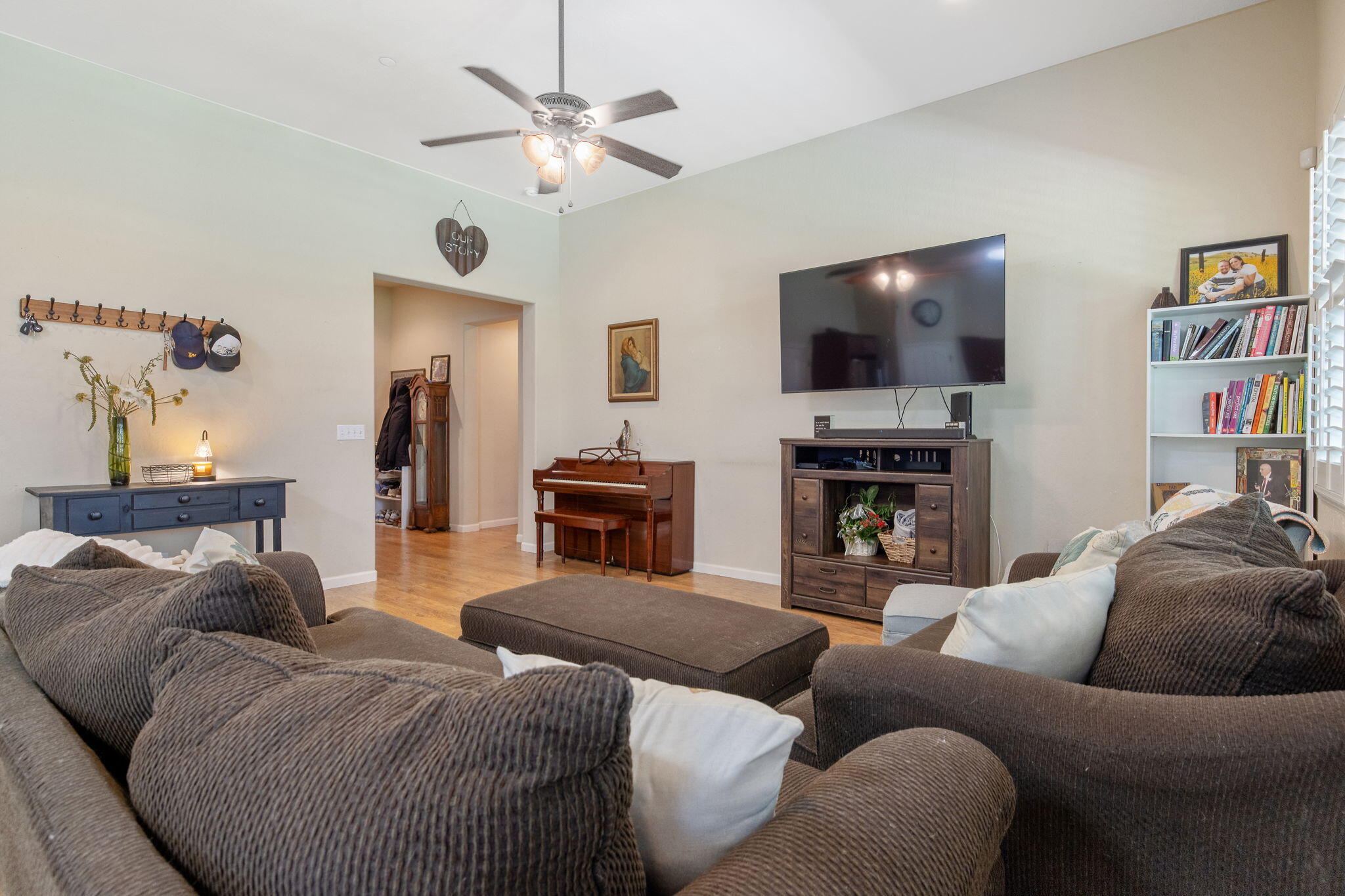 2538 W Connelly Ave, Visalia, CA 93291