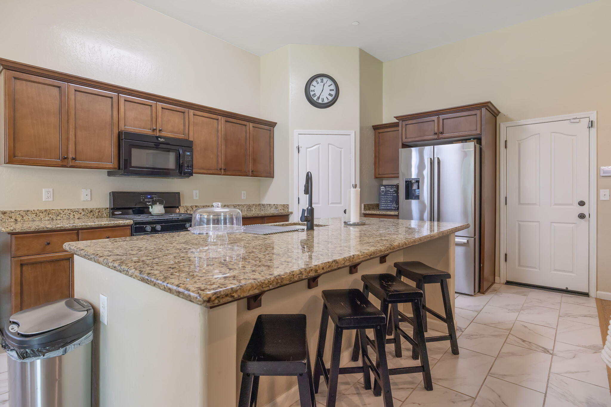 2538 W Connelly Ave, Visalia, CA 93291