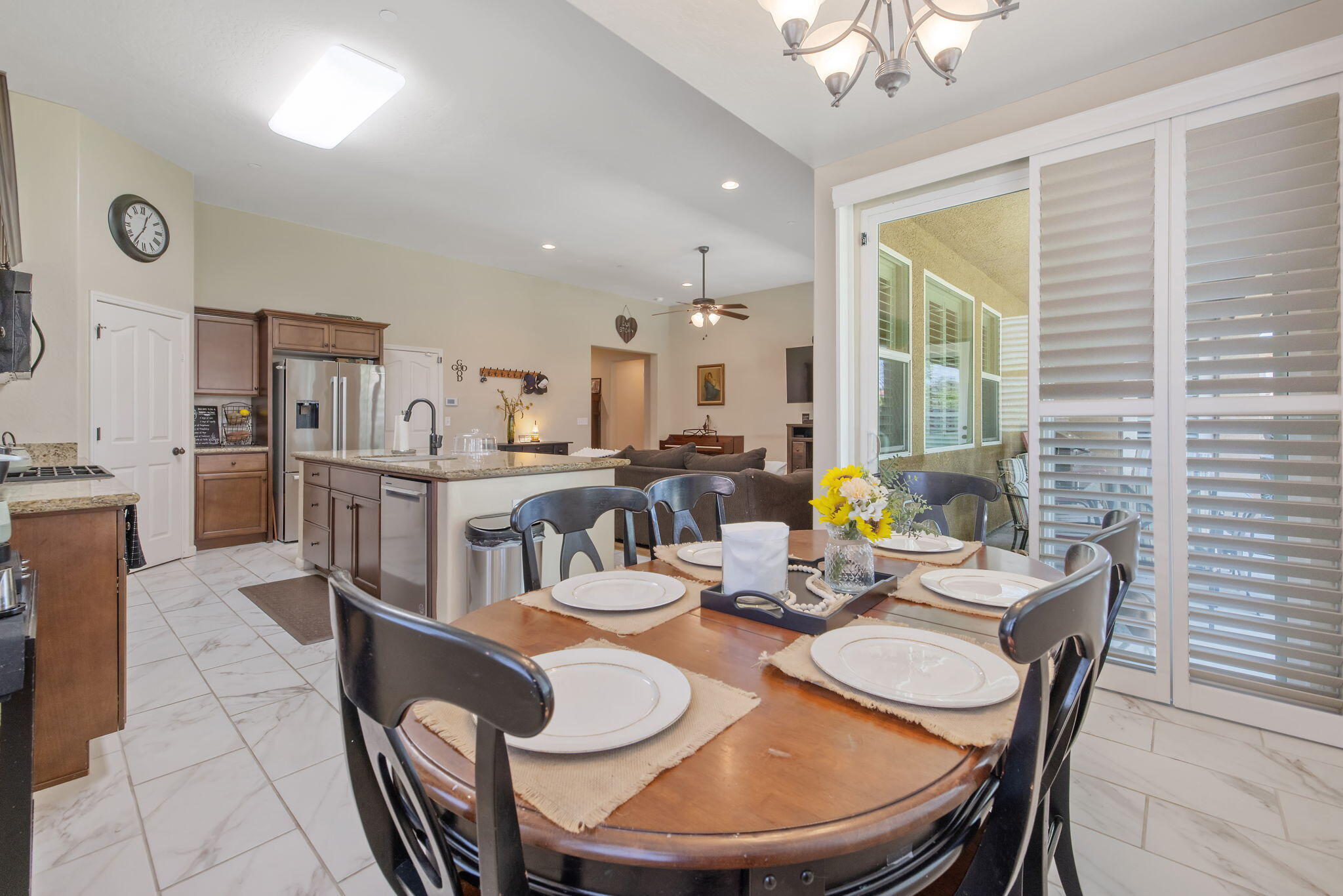 2538 W Connelly Ave, Visalia, CA 93291