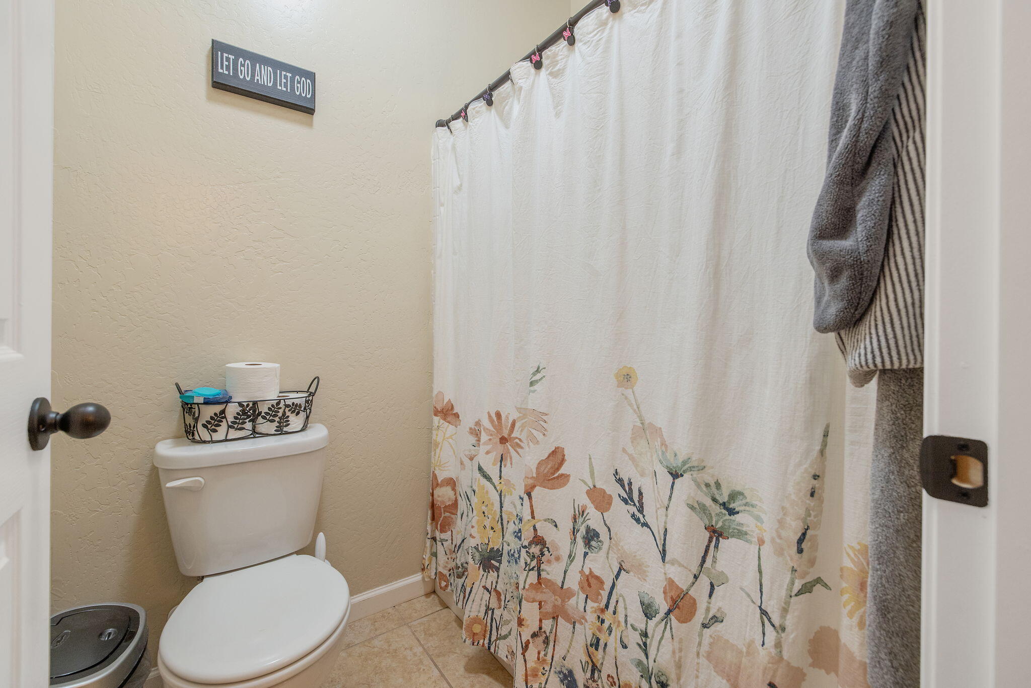 2538 W Connelly Ave, Visalia, CA 93291