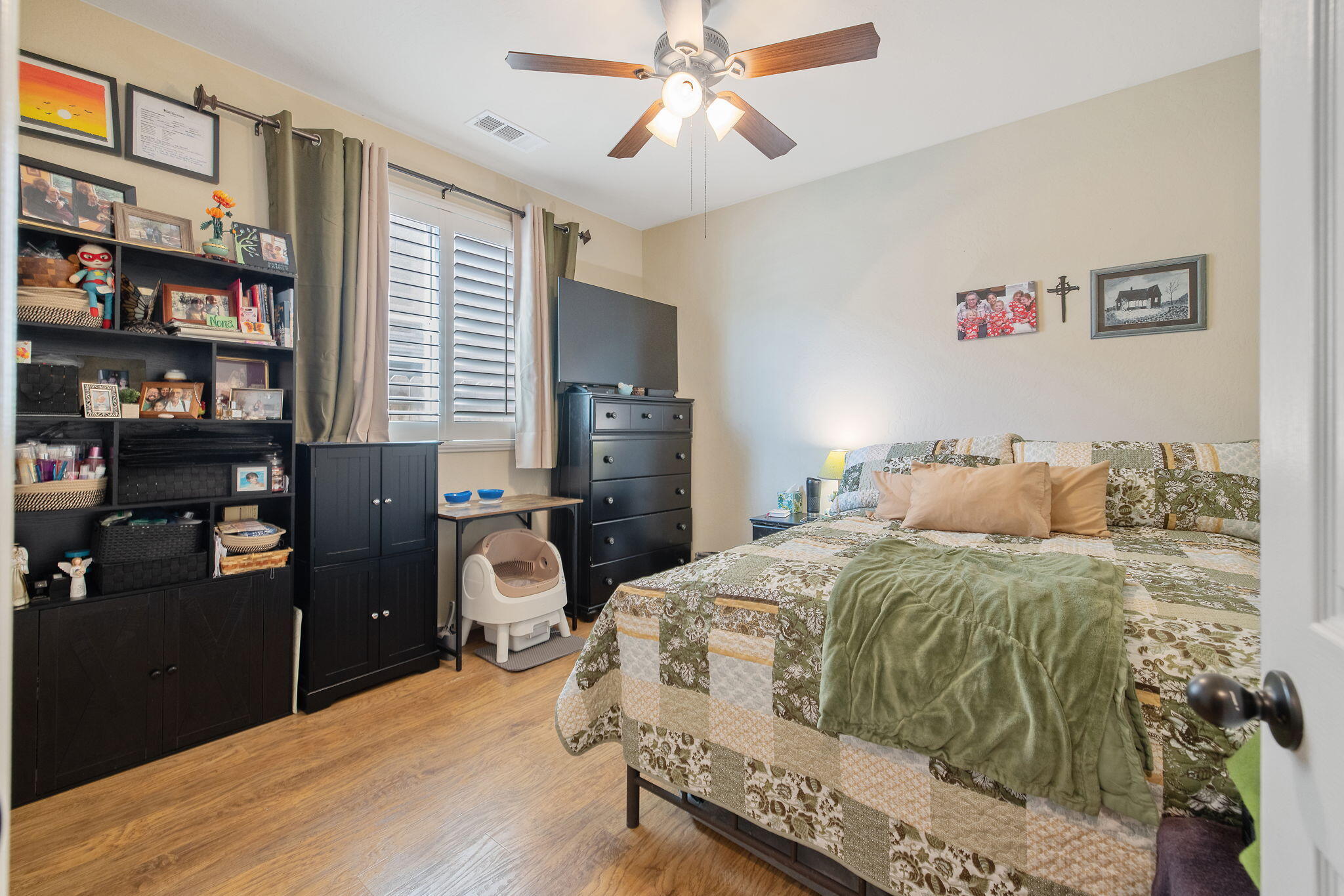 2538 W Connelly Ave, Visalia, CA 93291