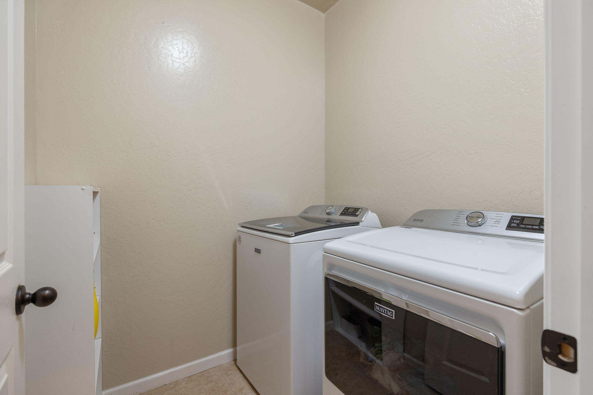 2538 W Connelly Ave, Visalia, CA 93291