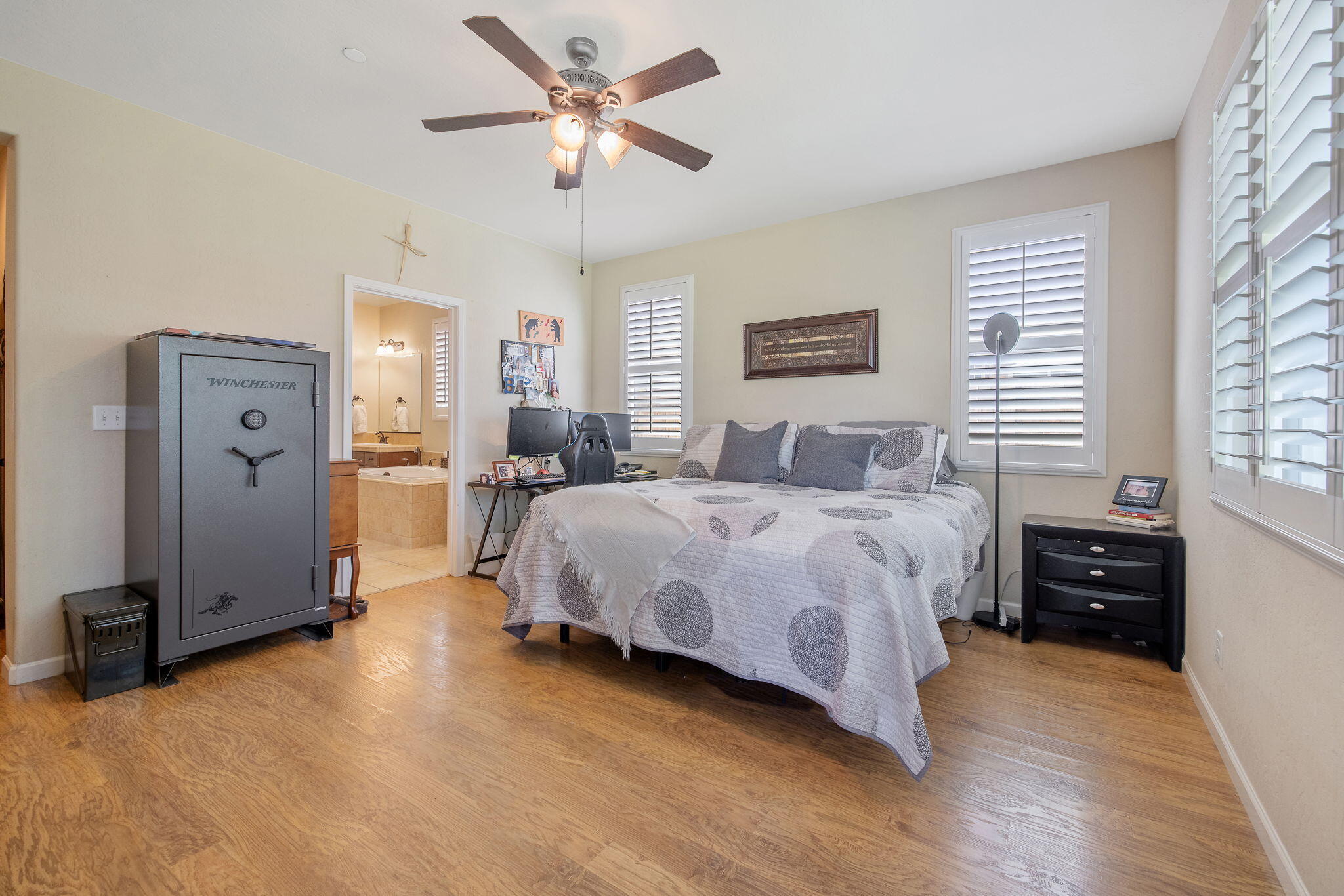 2538 W Connelly Ave, Visalia, CA 93291