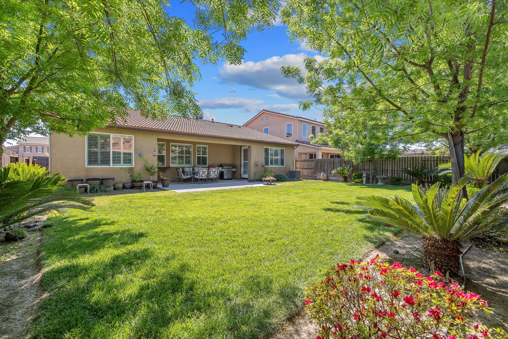 2538 W Connelly Ave, Visalia, CA 93291