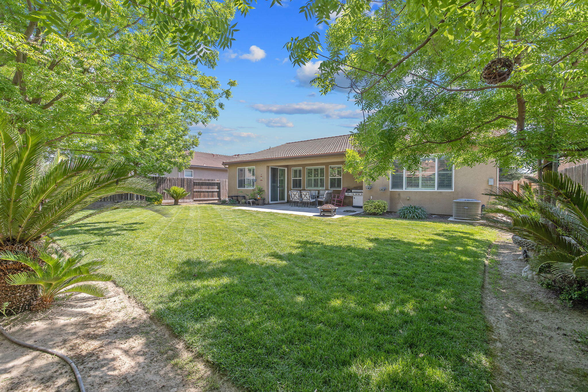 2538 W Connelly Ave, Visalia, CA 93291